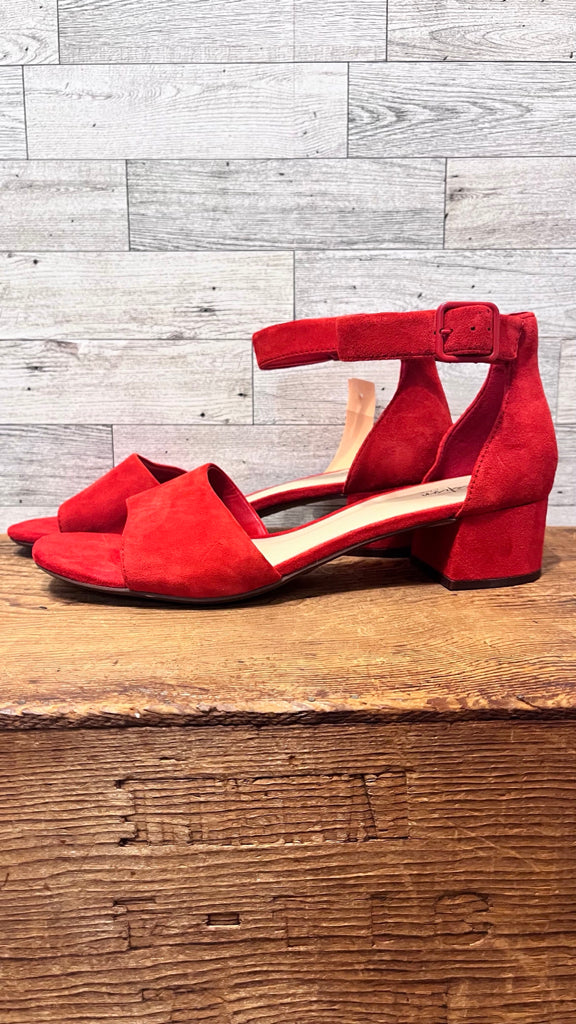 10 CLARKS RED SUEDE Sandals
