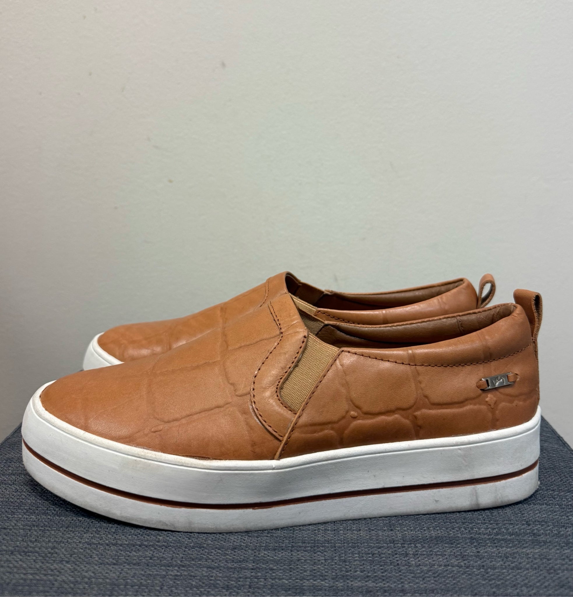 7.5 VELEZ Caramel SHOES