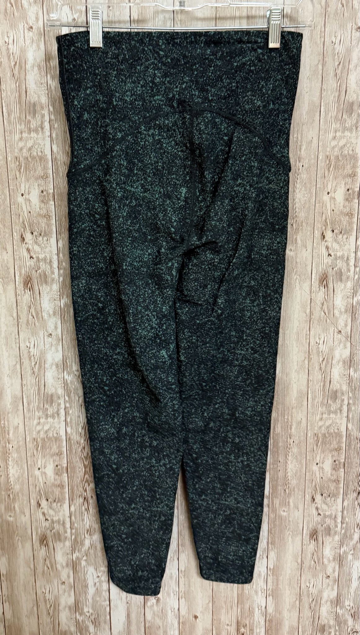 SPANX Size M GREEN AND BLACK ANIMAL Leggings