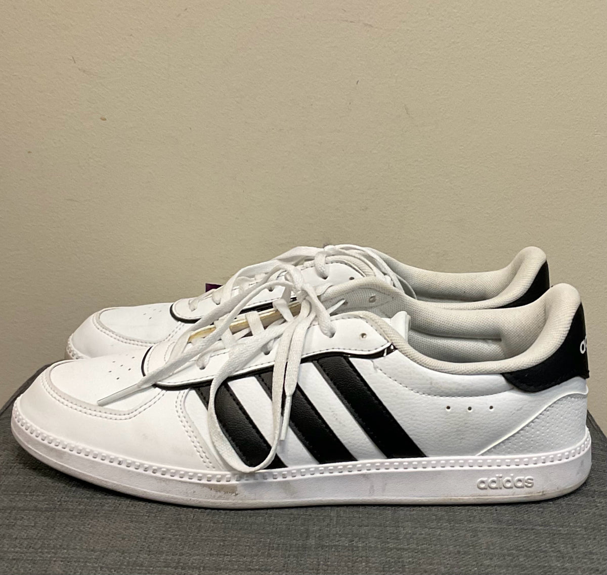 10 ADIDAS White and Black Sneakers