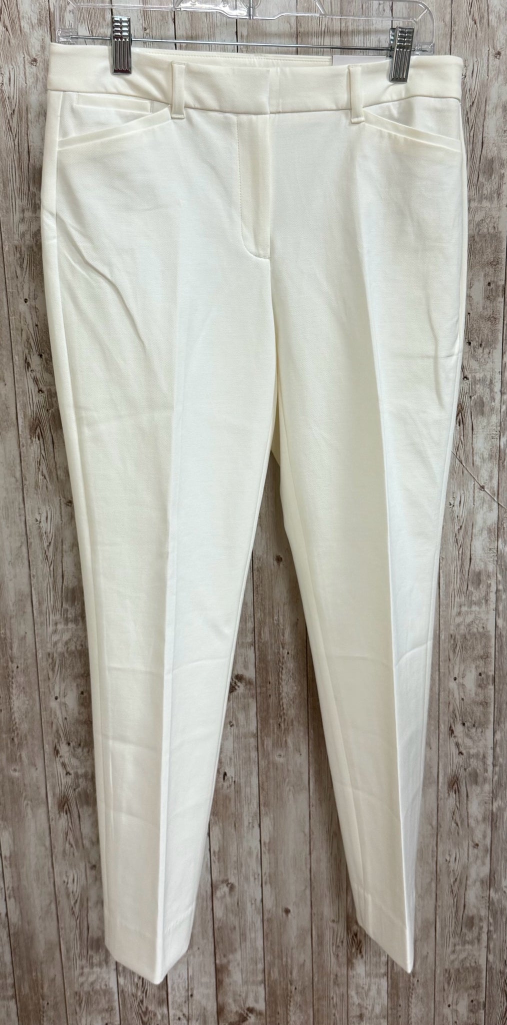 Size 4 WHITEHOUSE/BLACK MKT White Pants