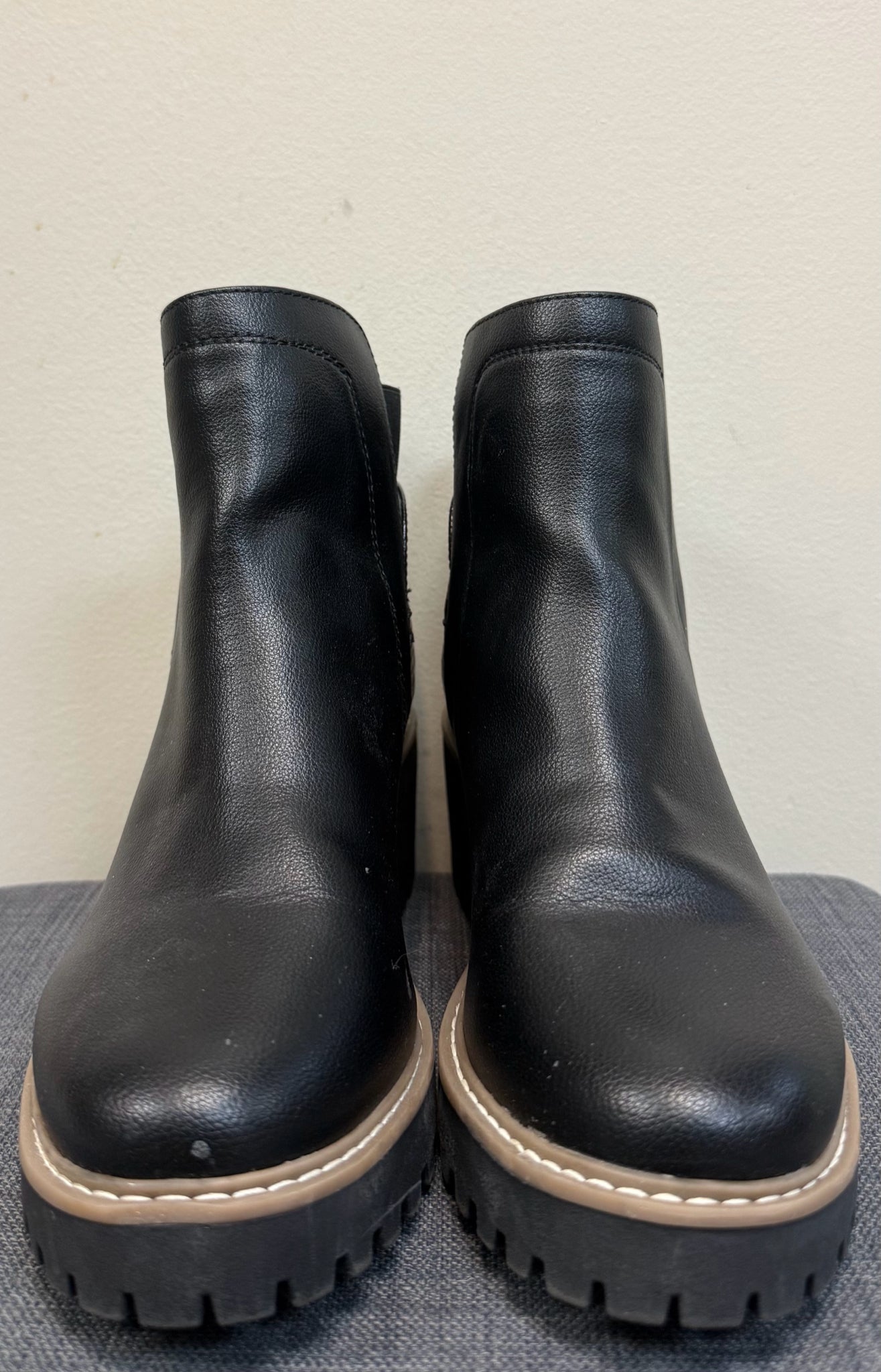 10 DOLCE VITA Black Boots