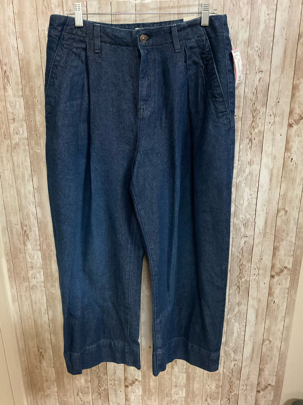 Size 6 WE THE FREE Dark Denim Jeans