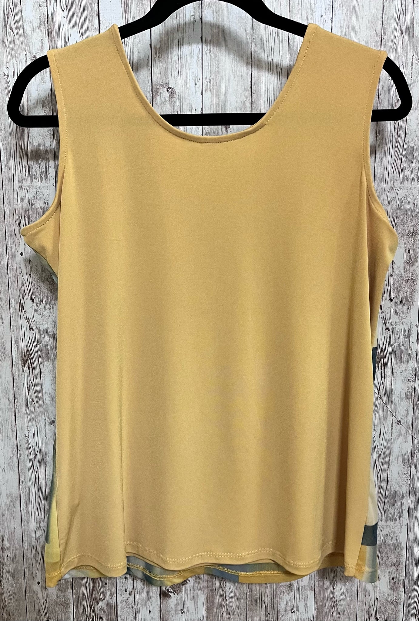 SUSAN GRAVER Size M yellow and gray 2 PC Top