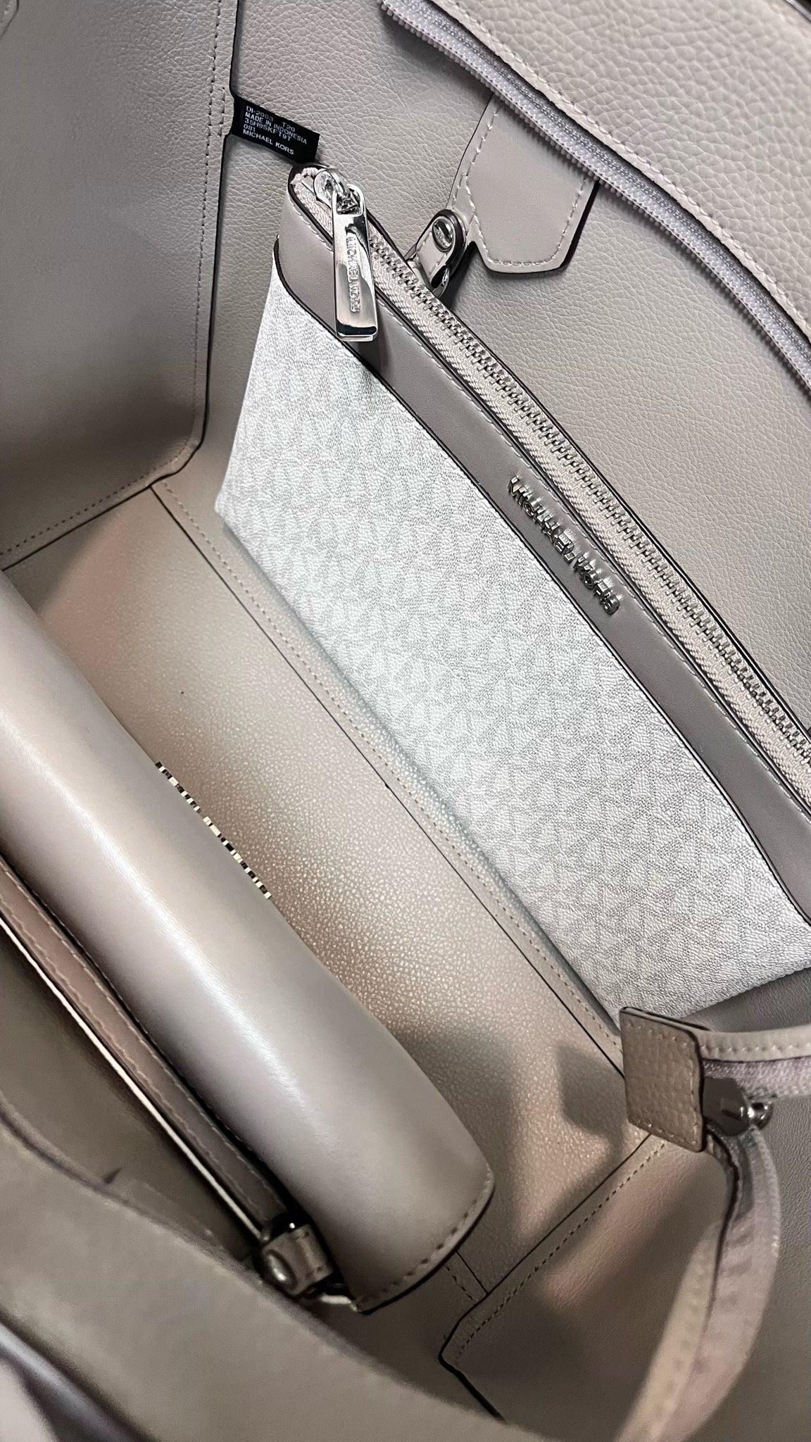 MICHAEL KORS Tote