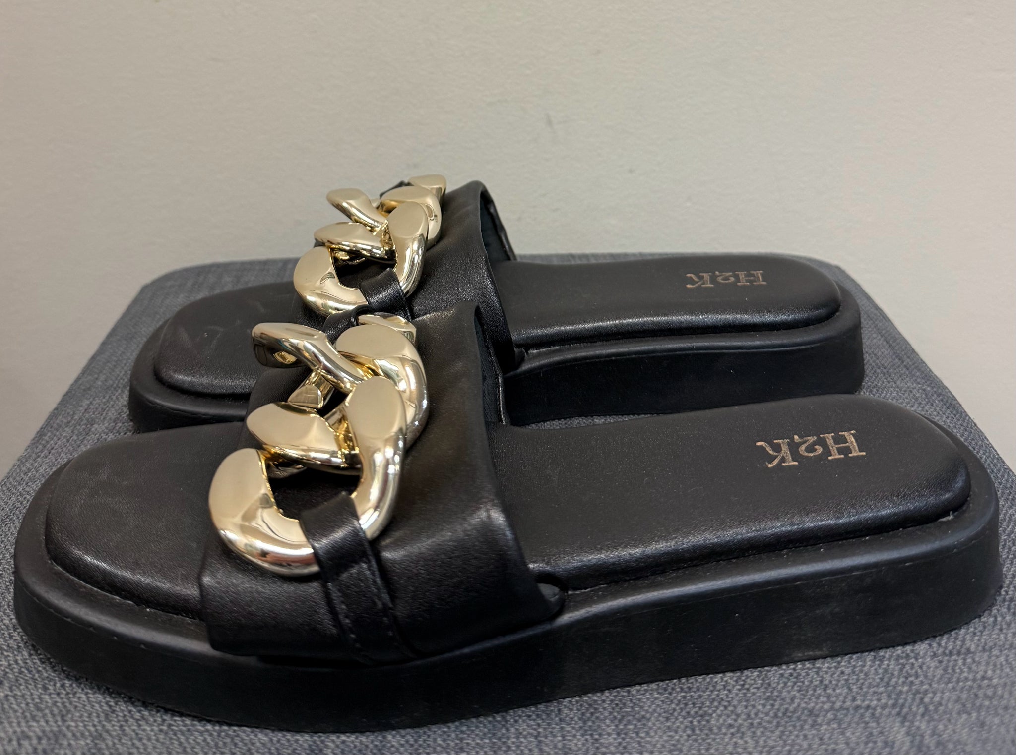 9 H2K Black Sandals