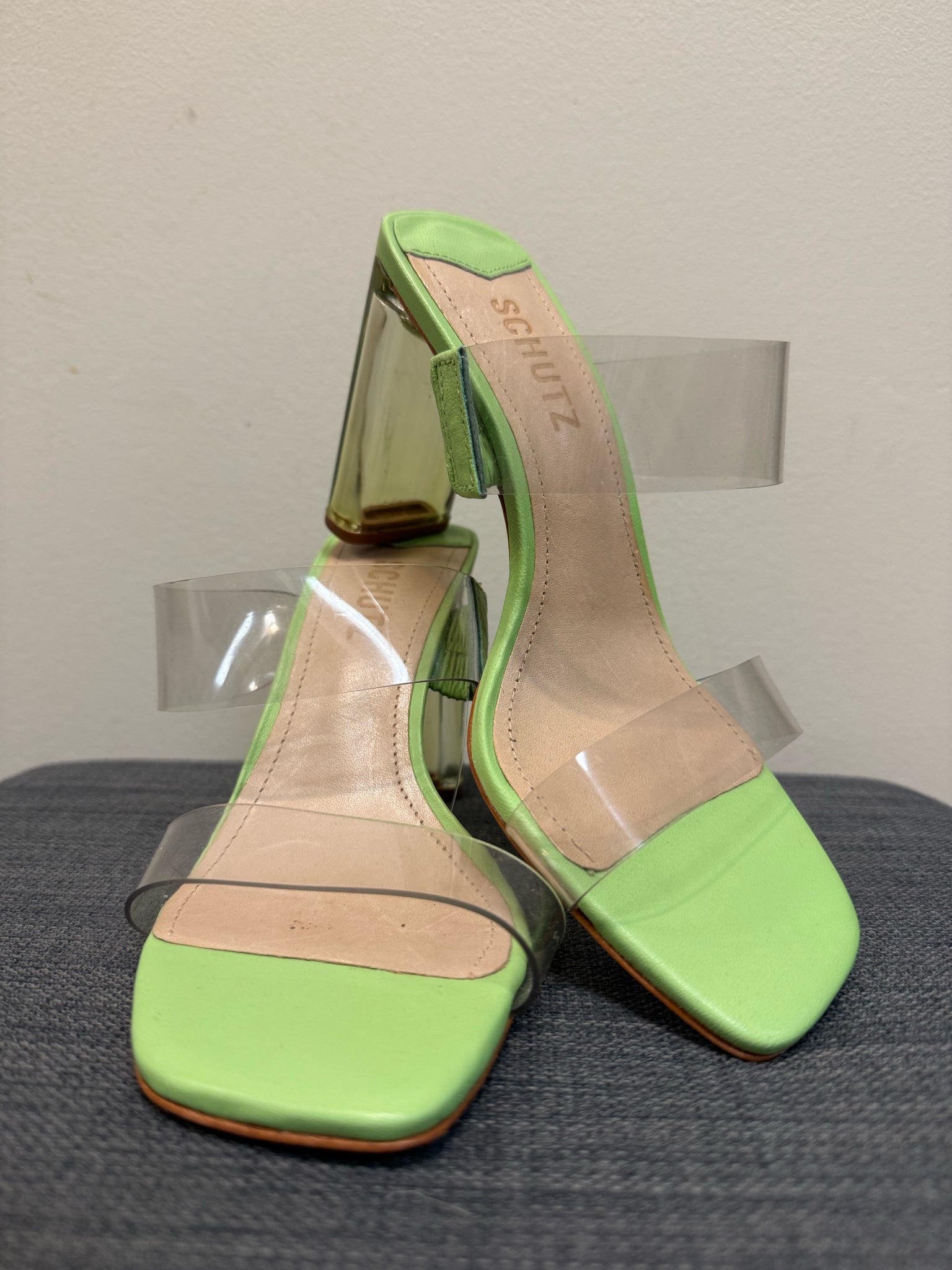 5.5 SCHUTZ LIME Sandals