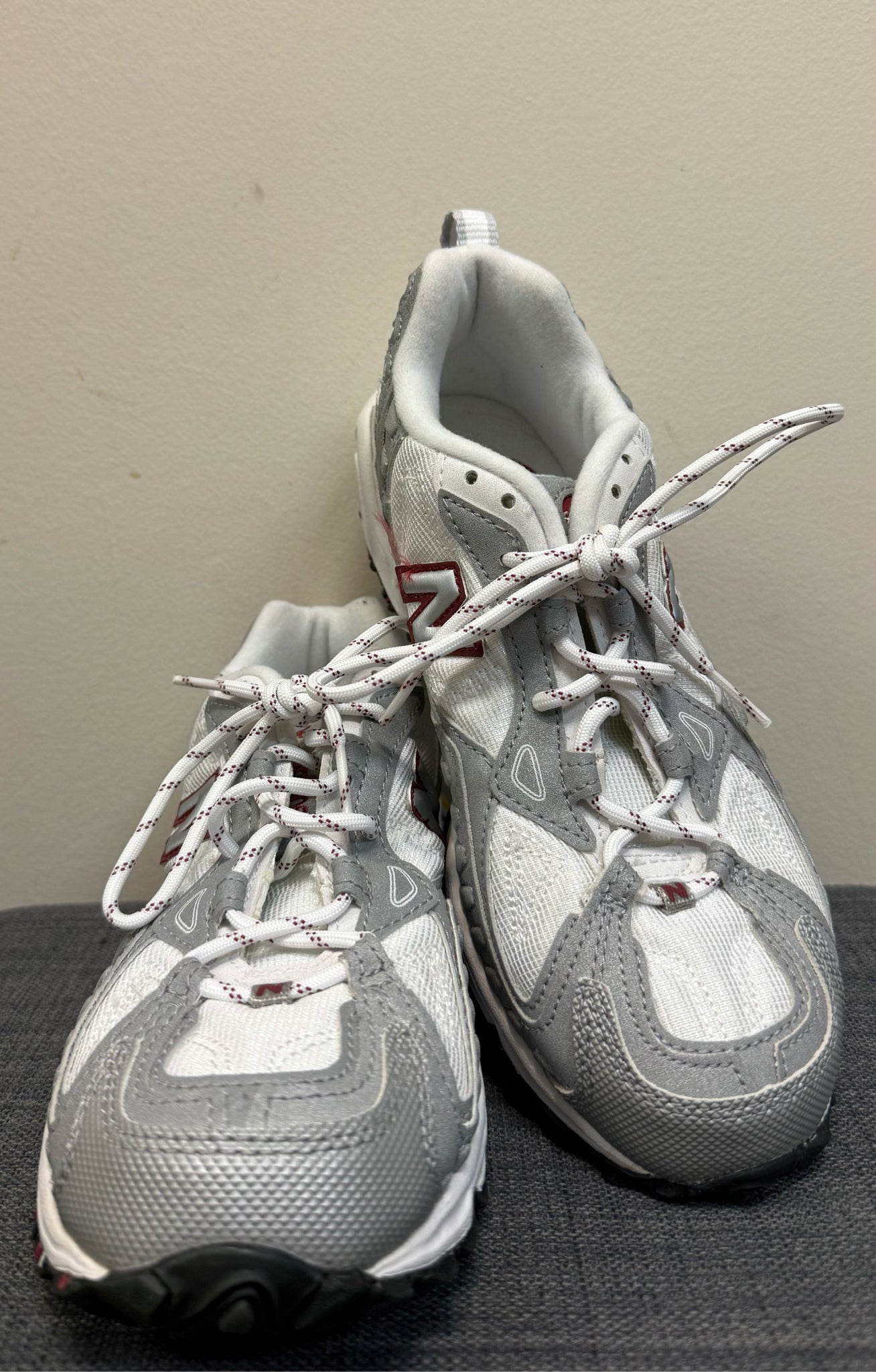 7.5 NEW BALANCE WHITE AND GREY Sneakers