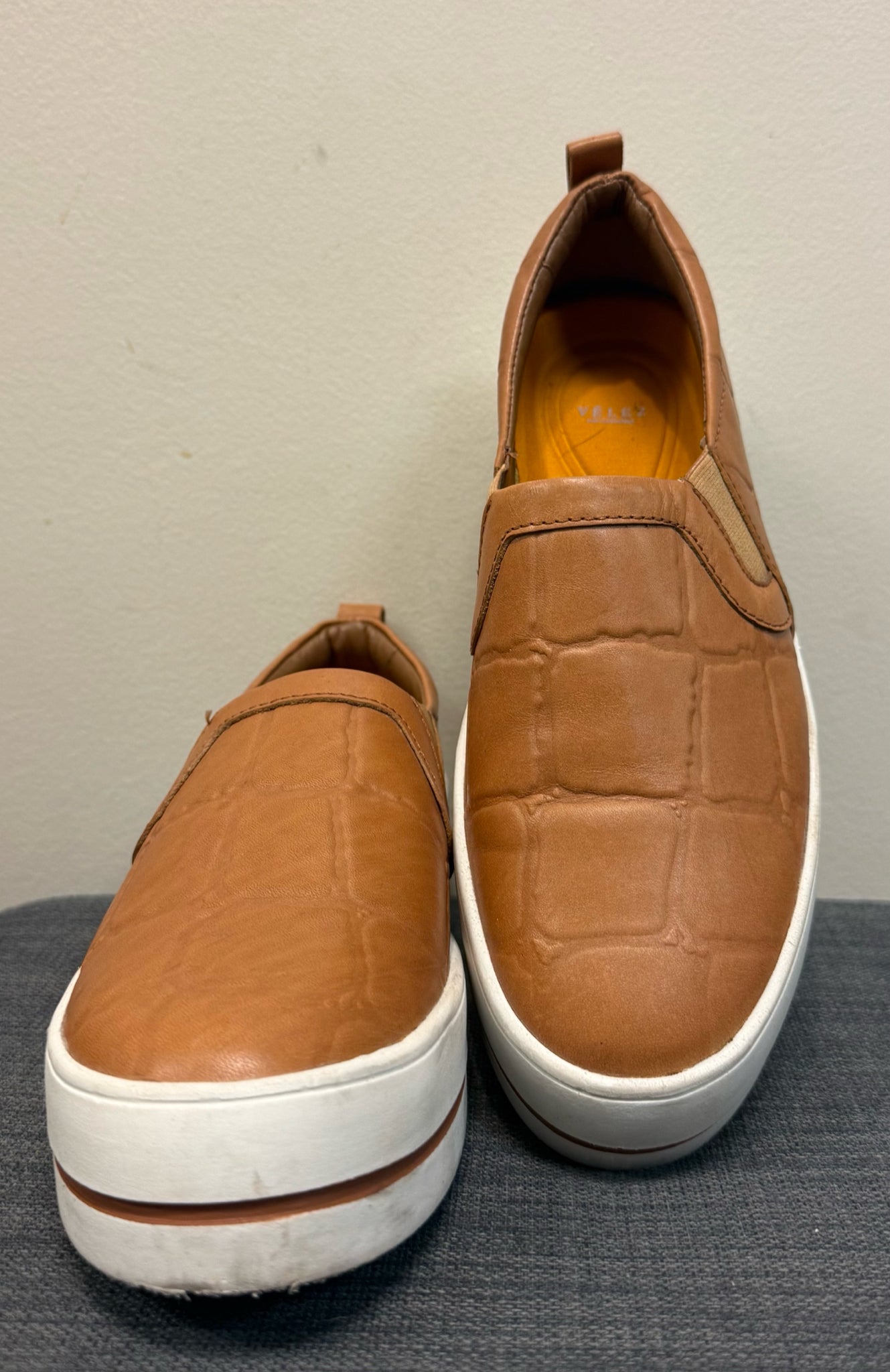 7.5 VELEZ Caramel SHOES