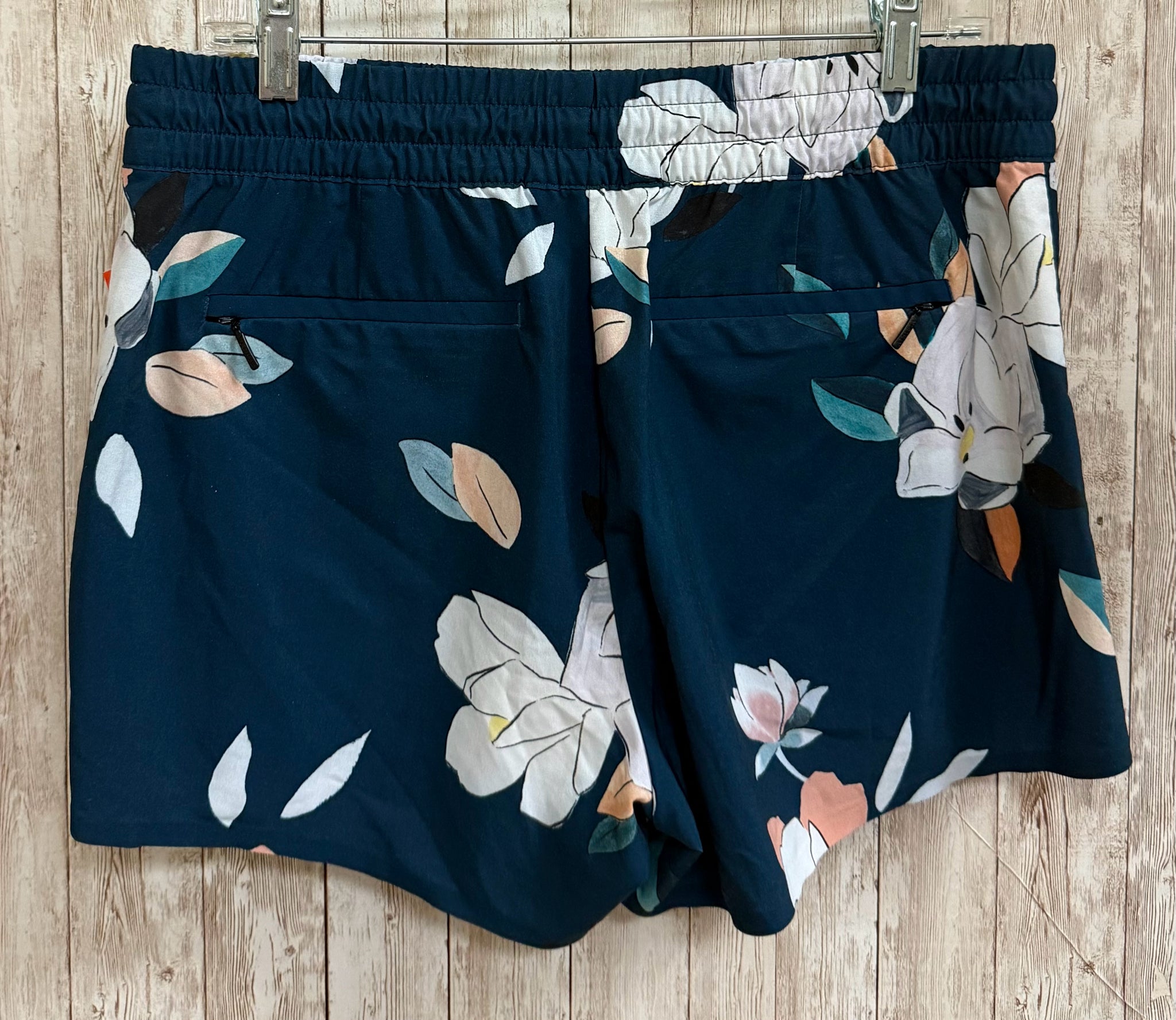 Size 10 ATHLETA NAVY FLORAL Shorts