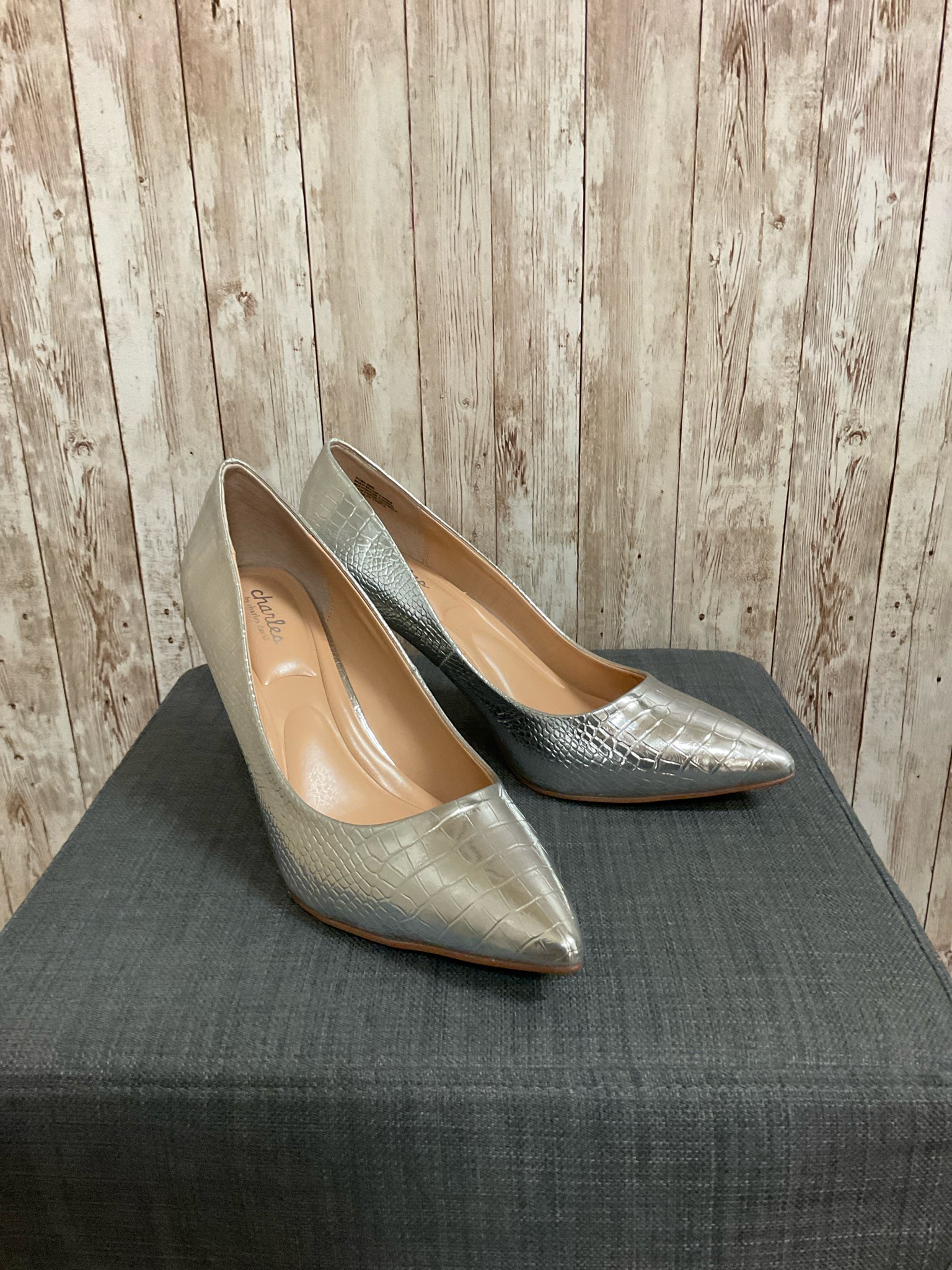 8.5 CHARLES DAVID Silver SHOES