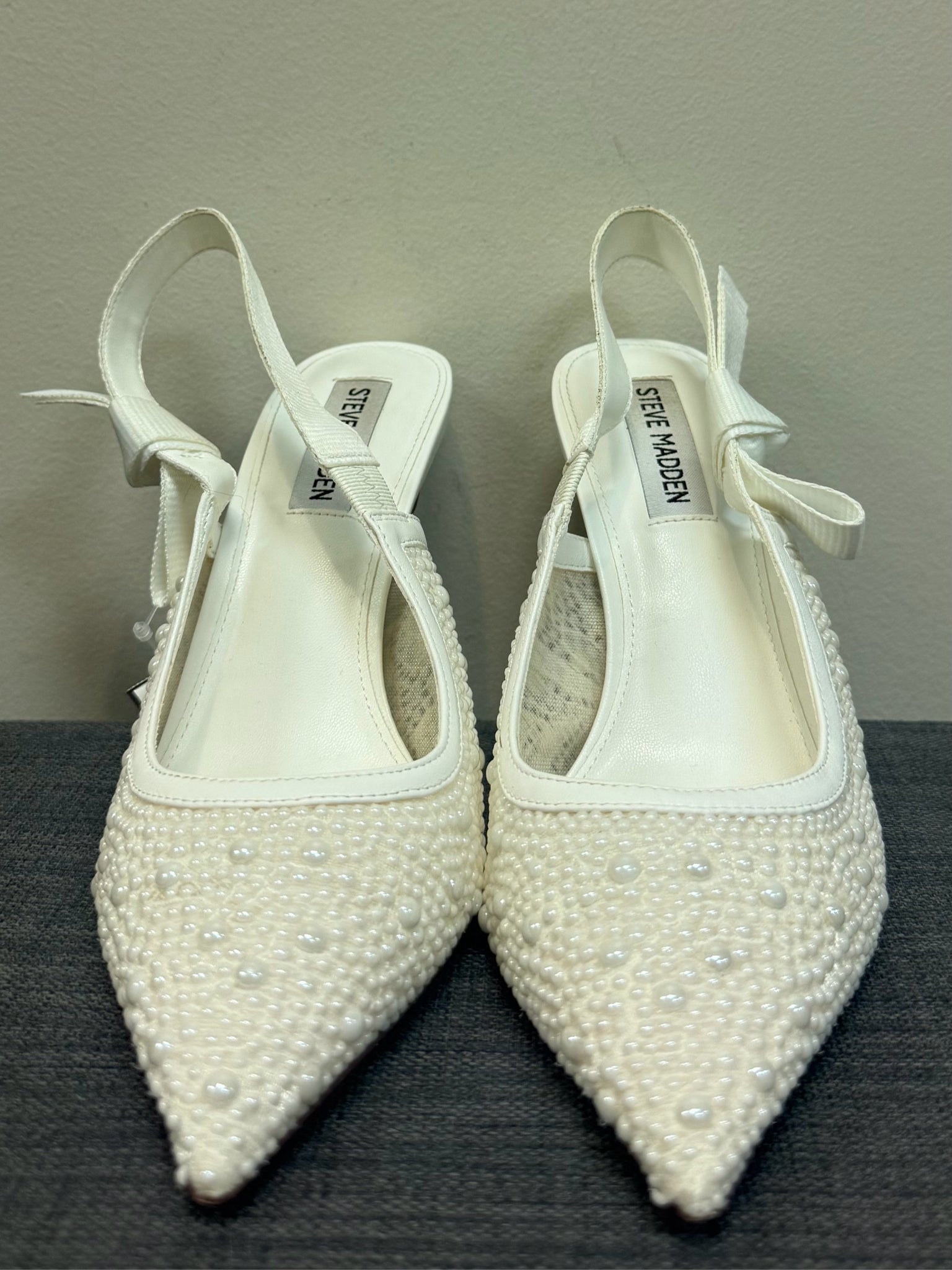 8 STEVE MADDEN White SHOES