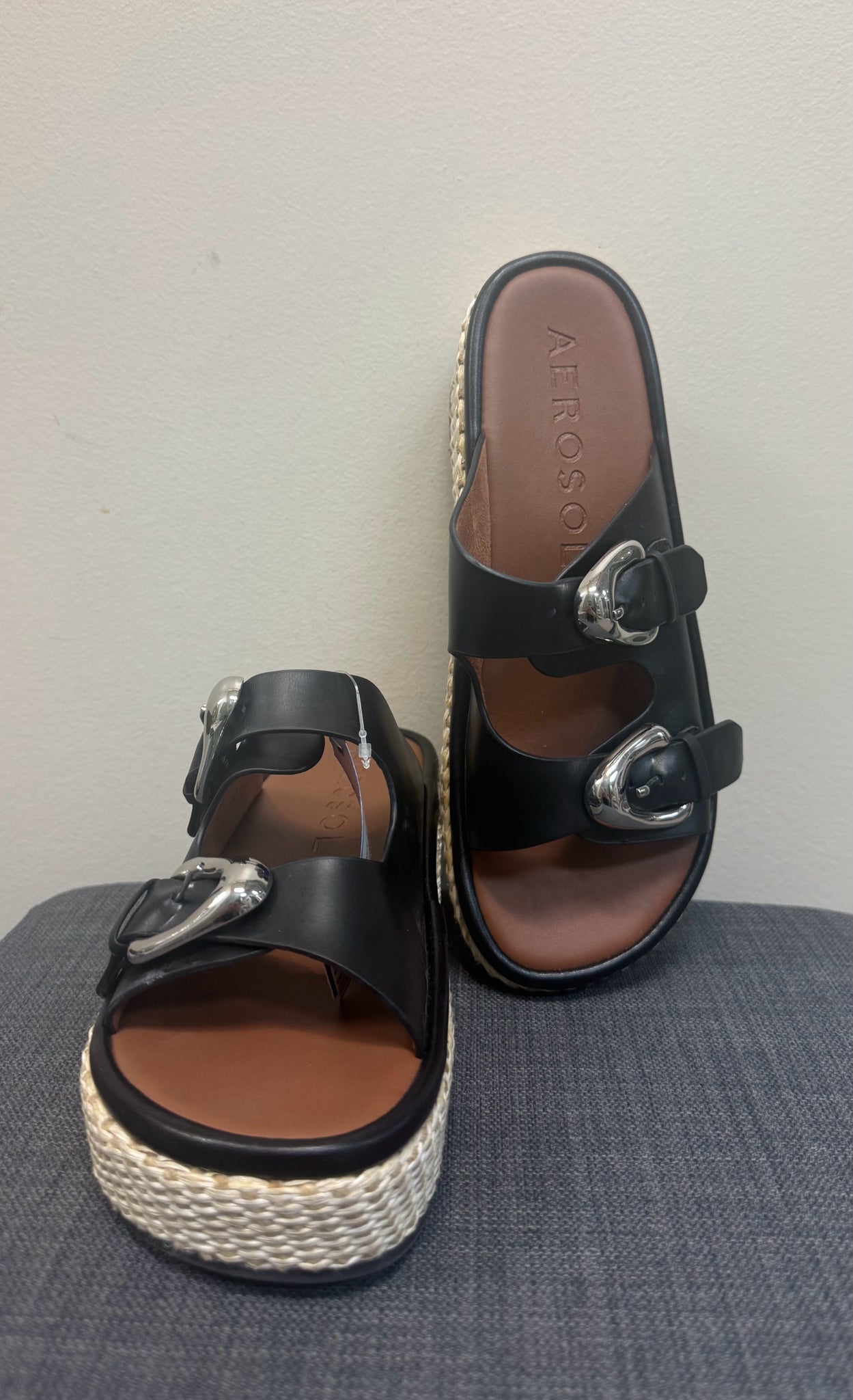 7 AEROSOLES Black Sandals