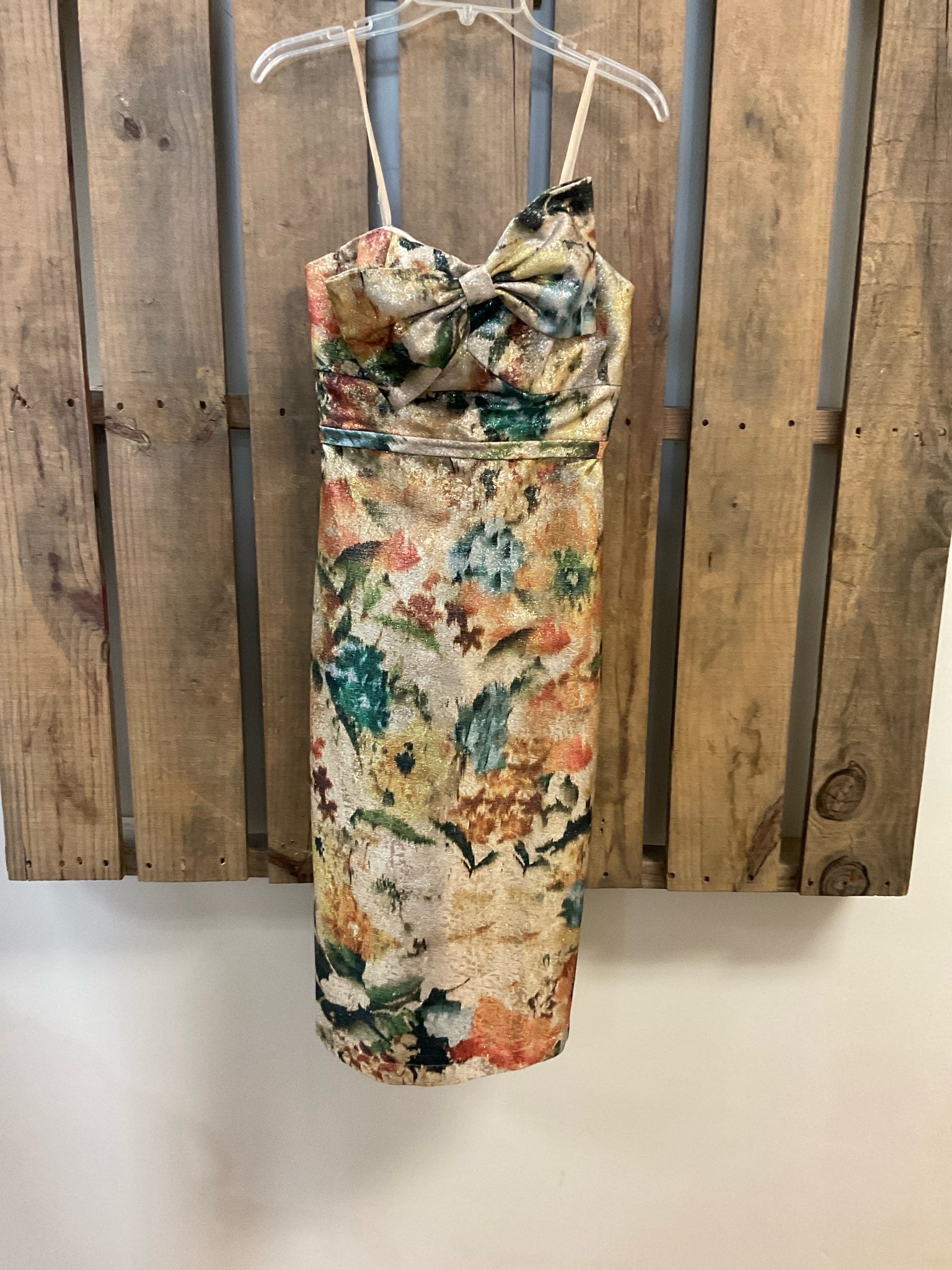 Size M RANNA GILL GOLD METALLIC Dress