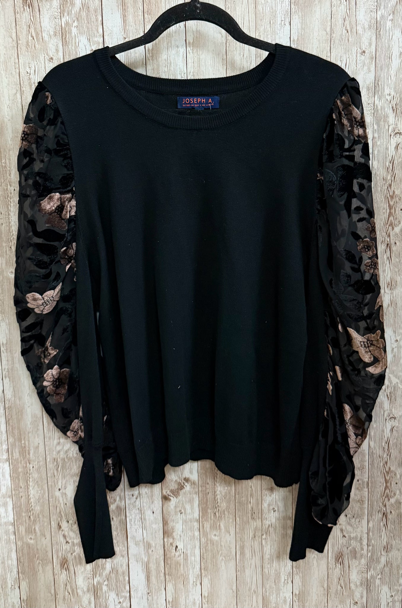 Size L JOSEPH A. Black Sweater