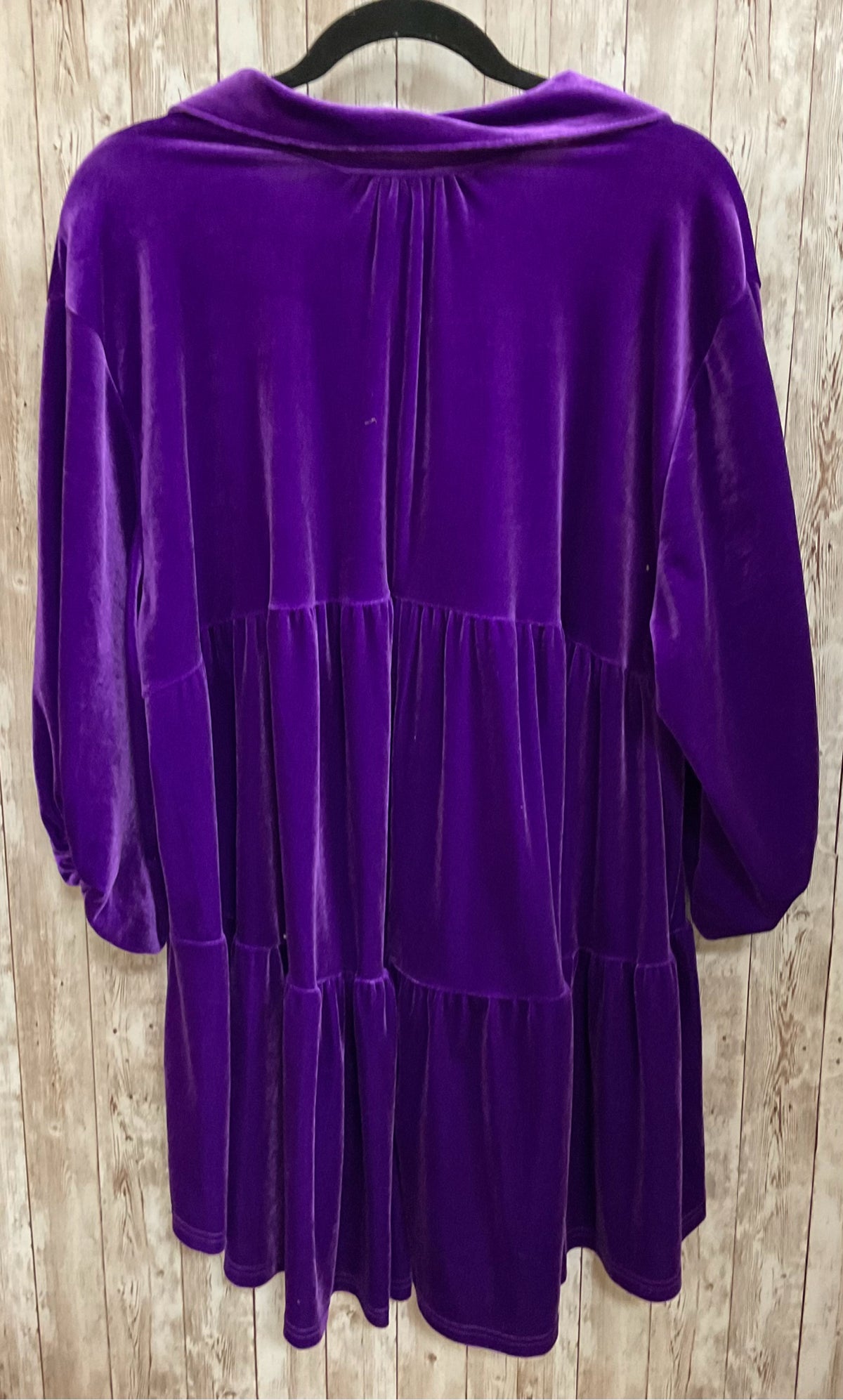 Size M UMGEE Purple Top