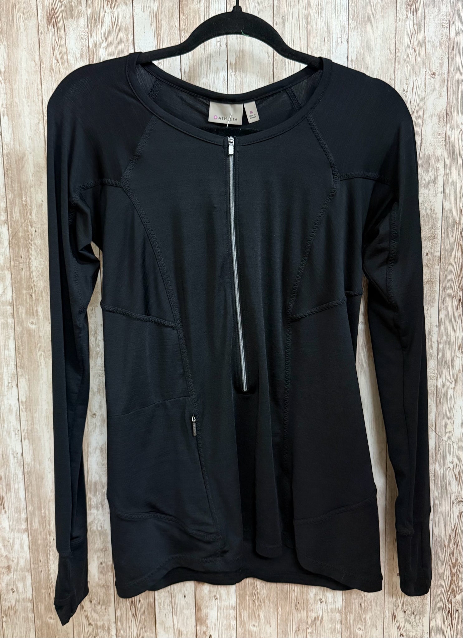 Size M ATHLETA Black Top