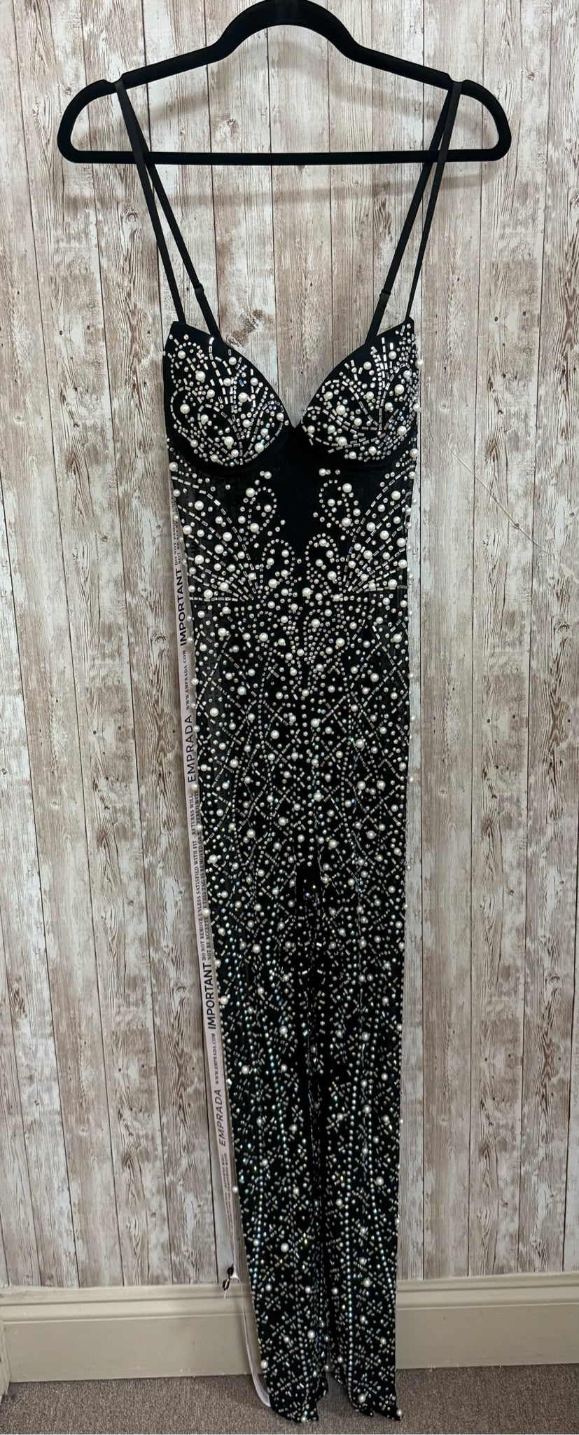 Size M EMPRADA Black Jumper