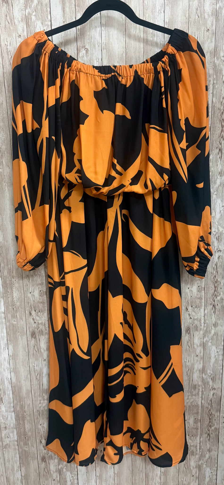 Size S/M CQ BY CQ ORANGE AND BLACK 2 PC PANT SET