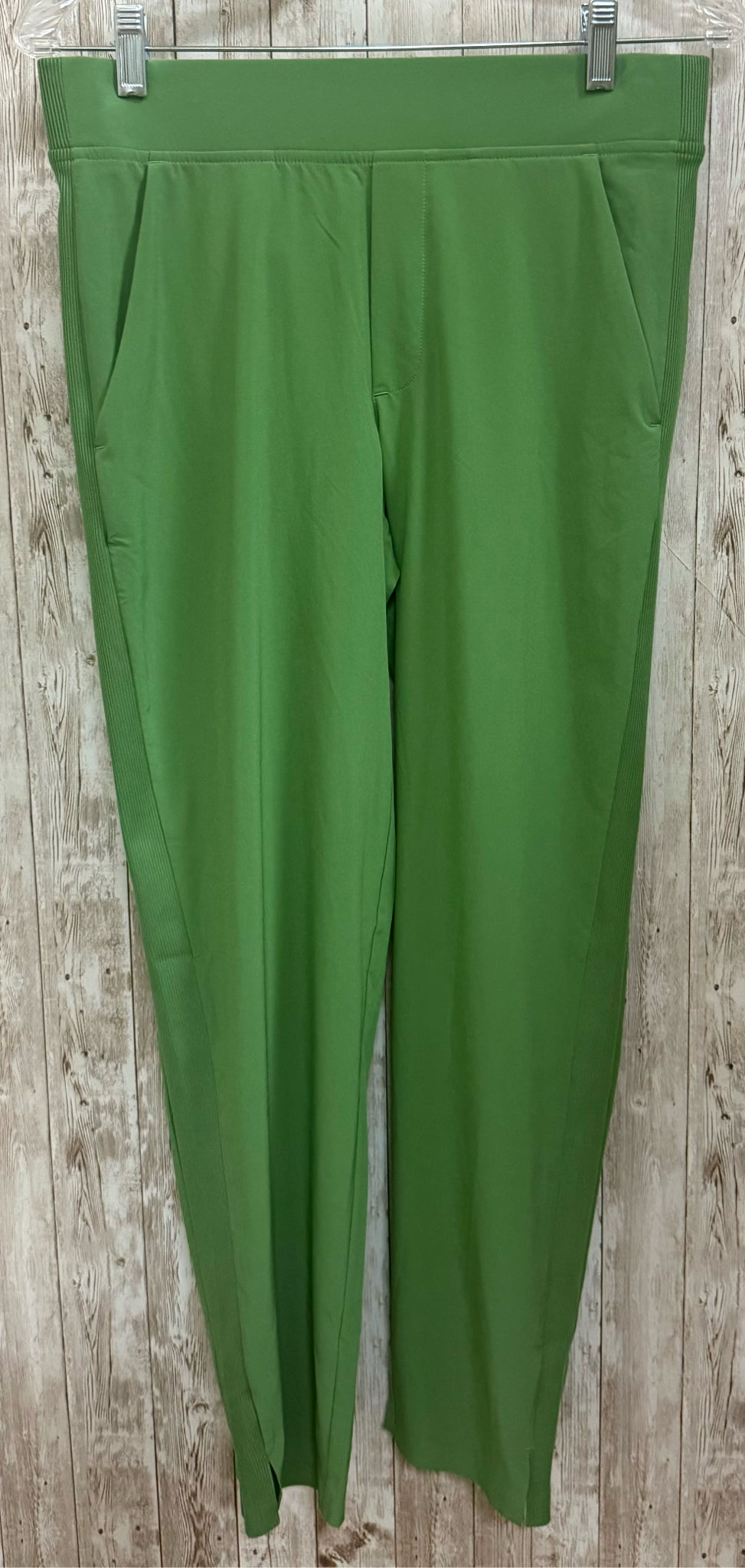 Size M ATHLETA Green 2 PC PANT SET