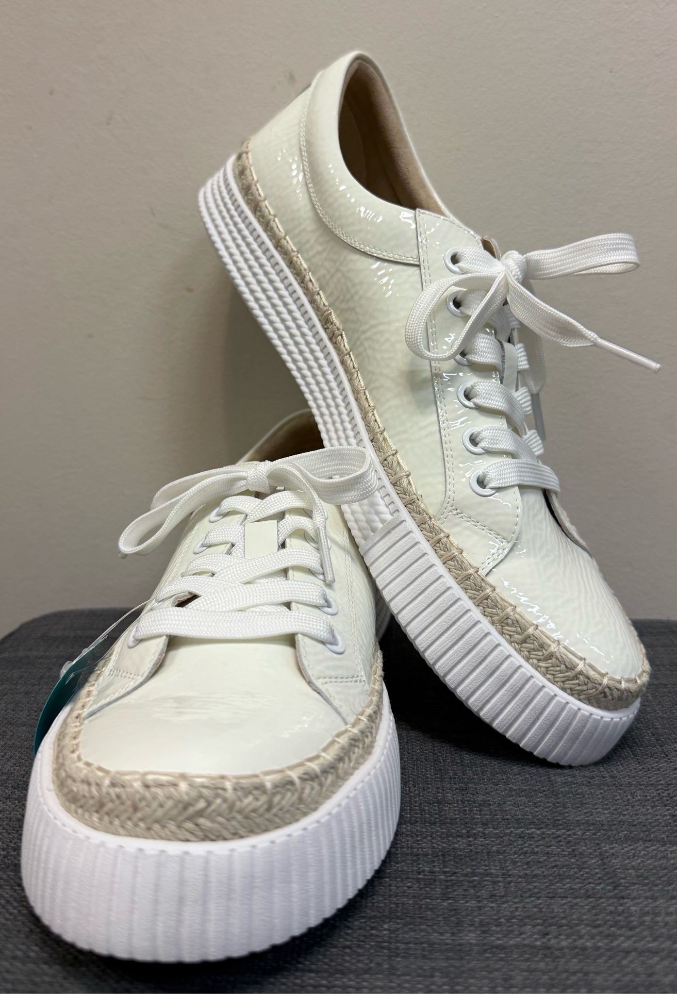 9 VAN ELI White SHOES