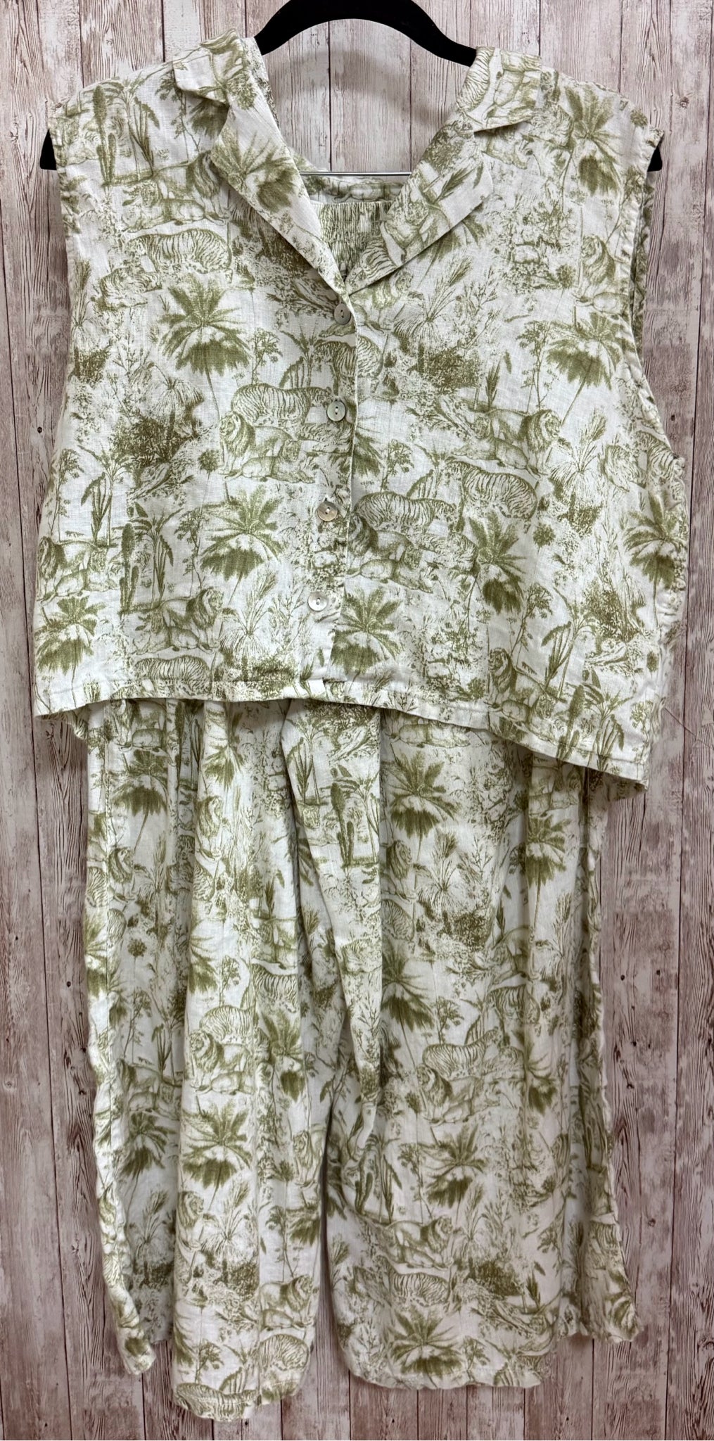 Size L RACHEL ZOE WHITE AND CREAM 2 PC PANT SET