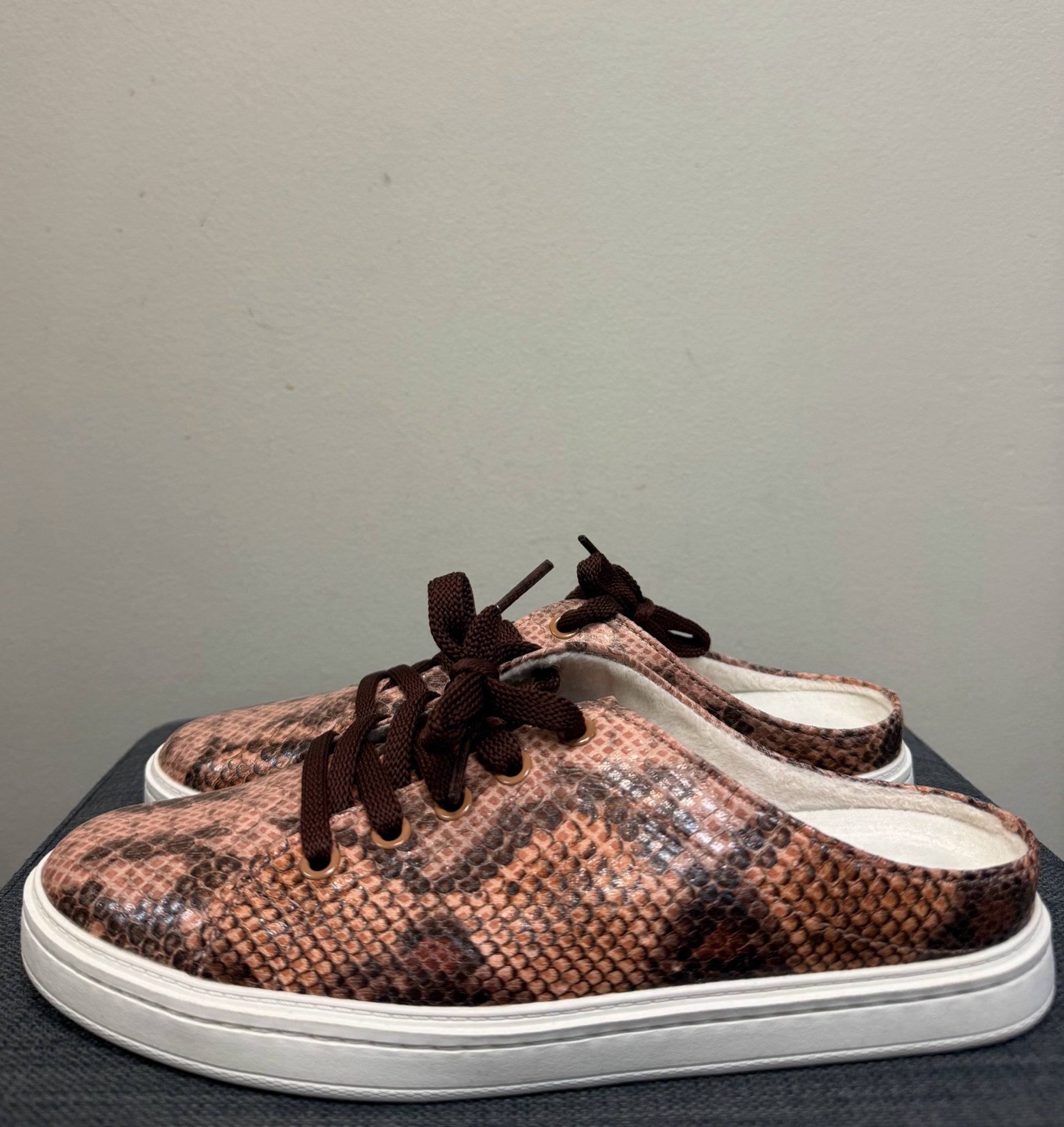 7.5 SOUL PINK & ANIMAL Sneakers