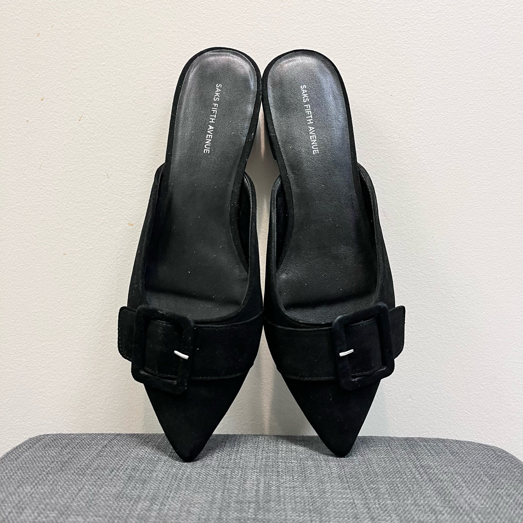 9.5 SAKS FIFTH AVENUE Black SHOES