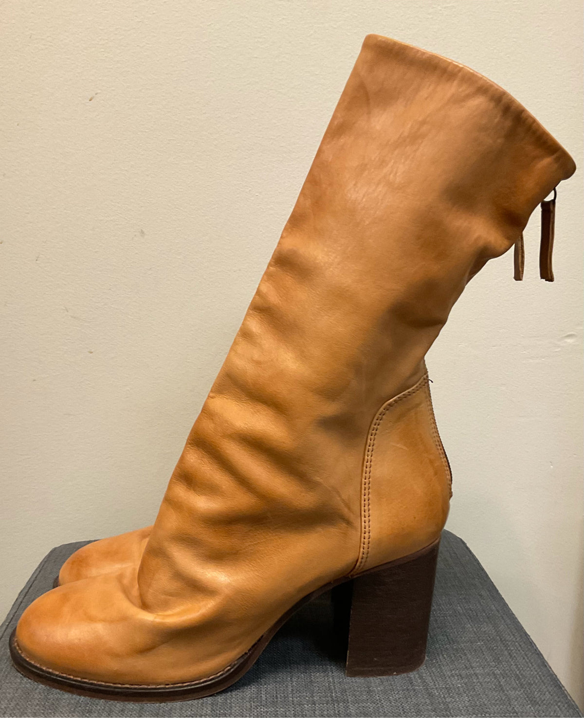 9.5 FREE PEOPLE Tan Boots