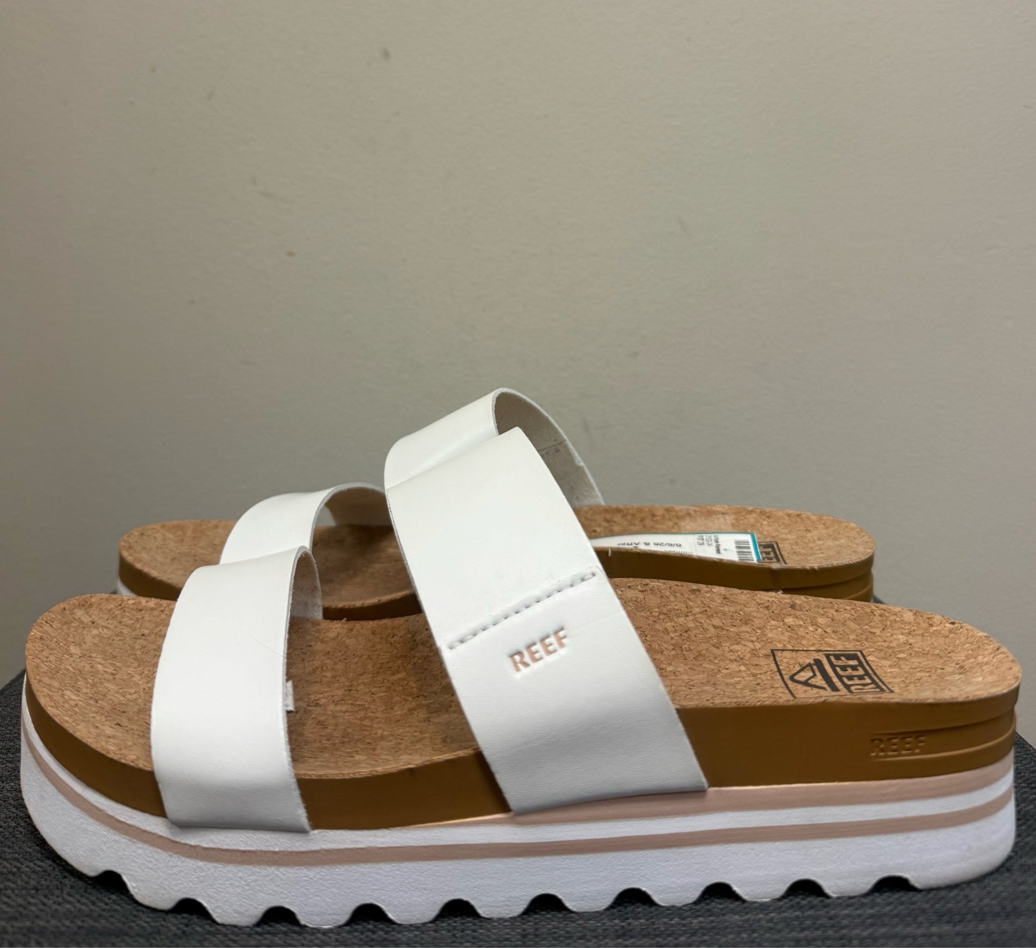 9 REEF White Sandals