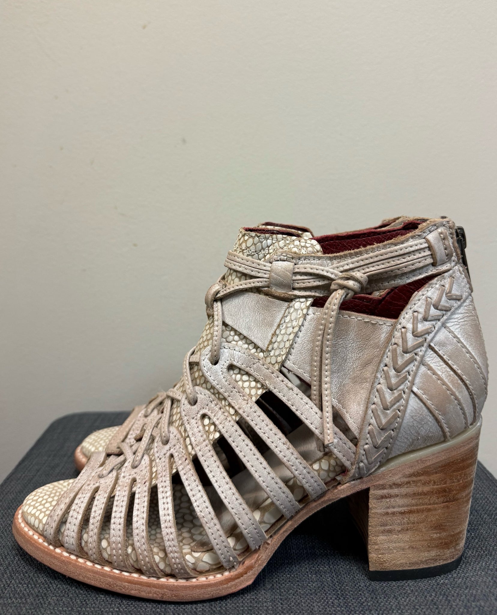 8 FREEBIRD Cream SHOES