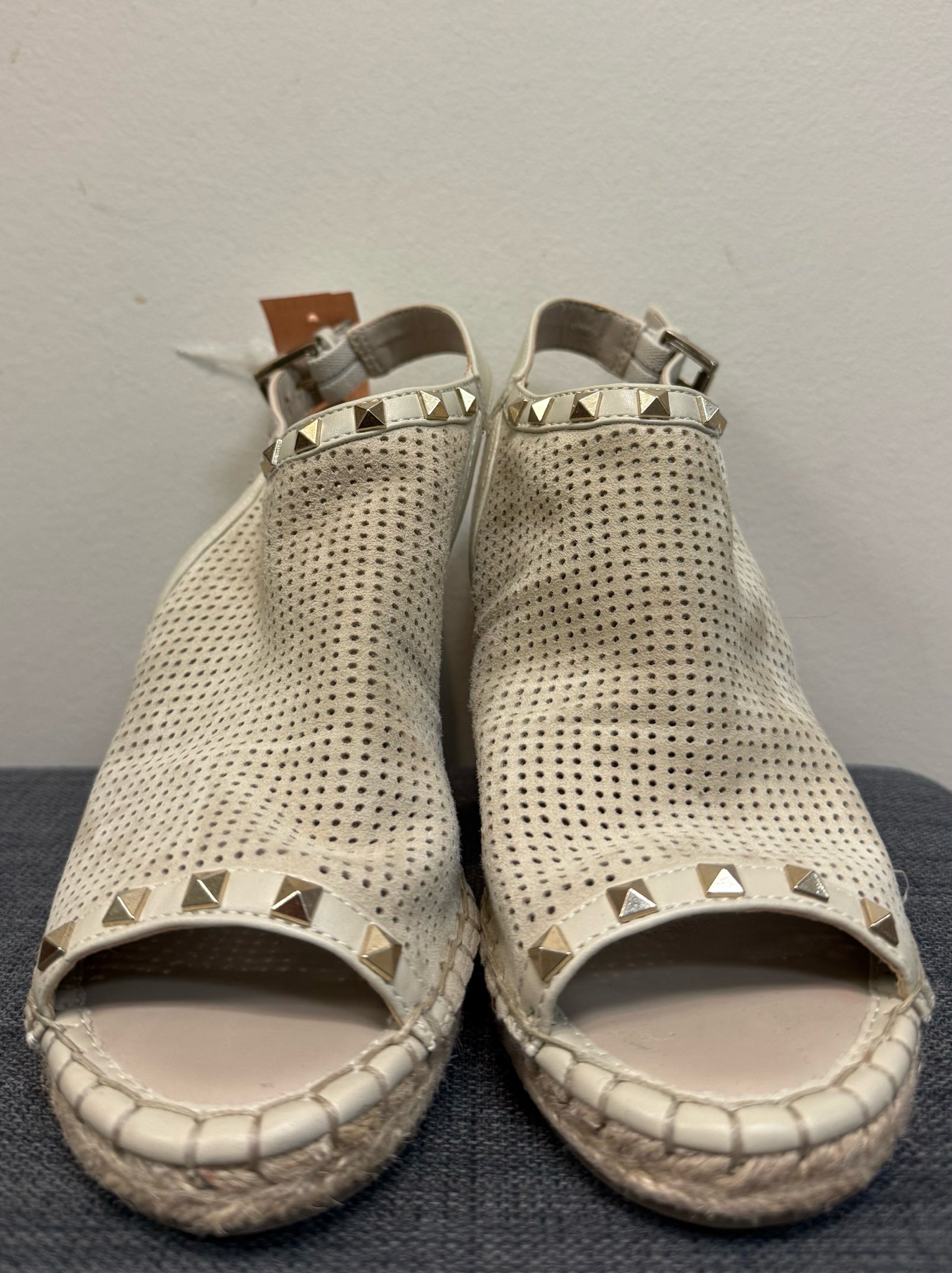 7.5 MARC FISHER SAND Sandals