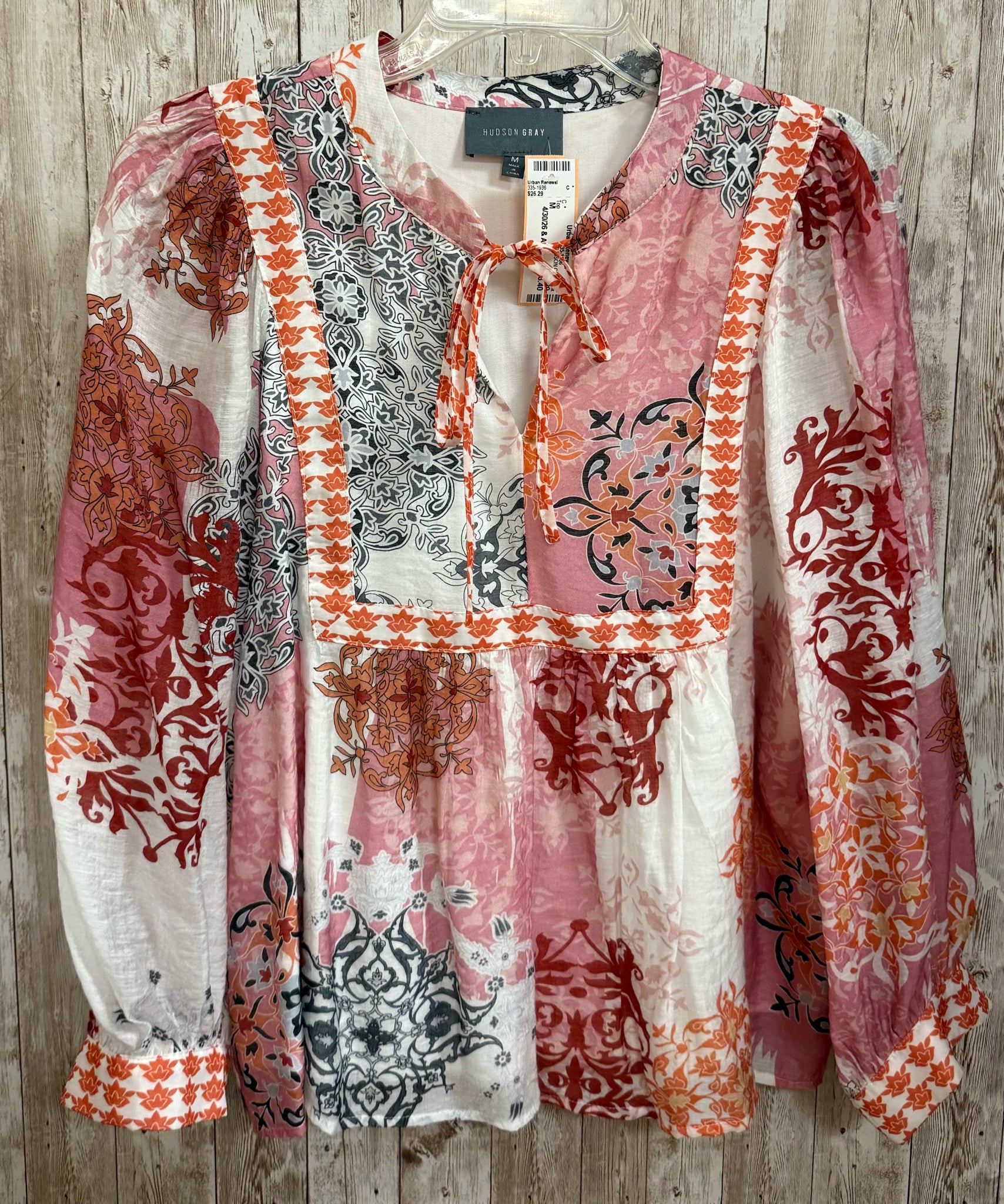 Size M HUDSON GRAY pink and white Top