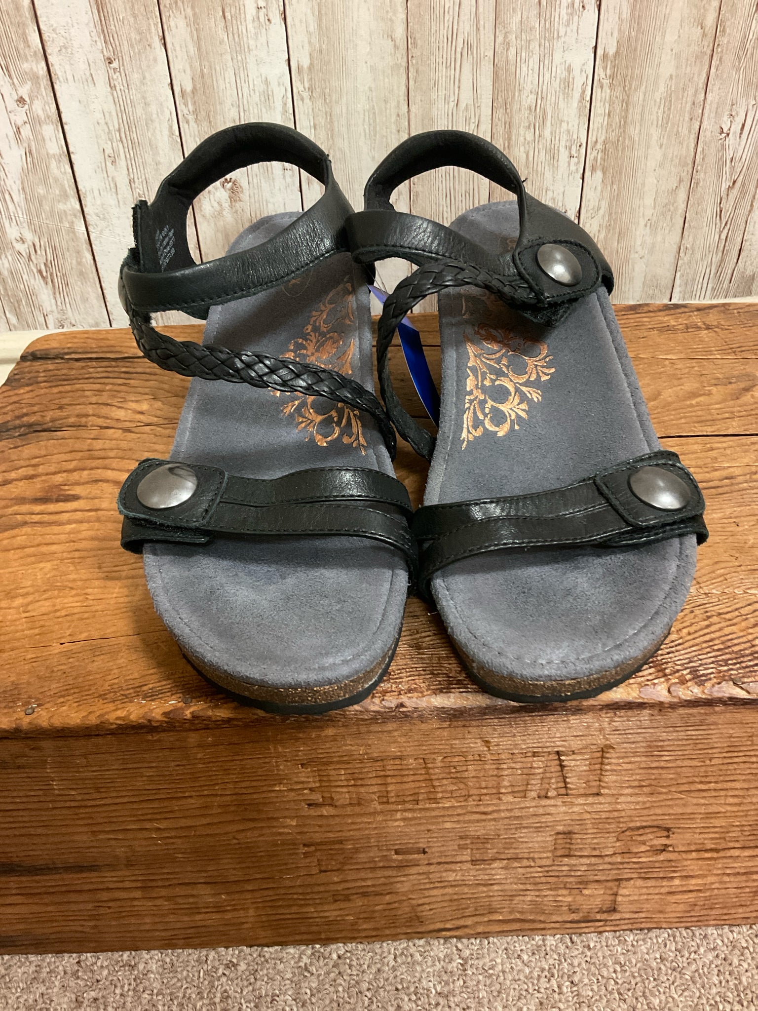 10 AETREX Black Sandals