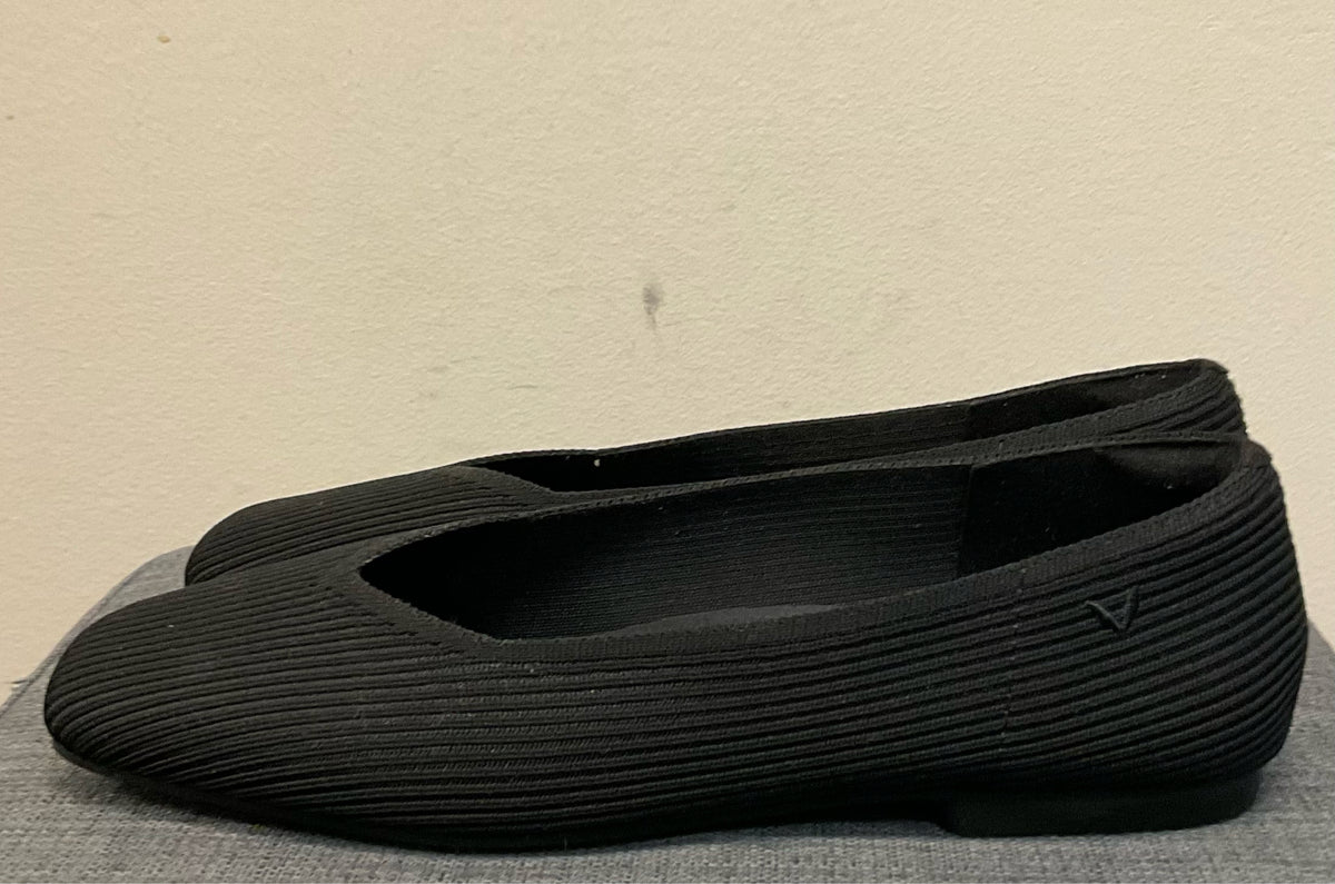 9.5 VIVAIA Black SHOES