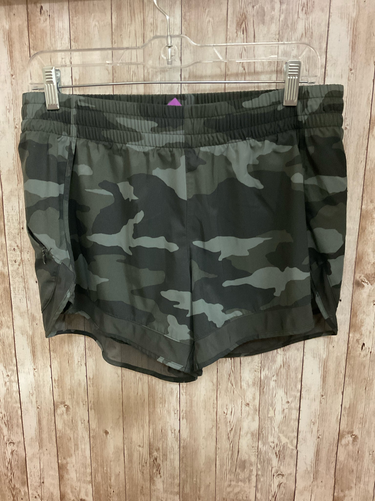 Size M ATHLETA GREEN CAMO Shorts