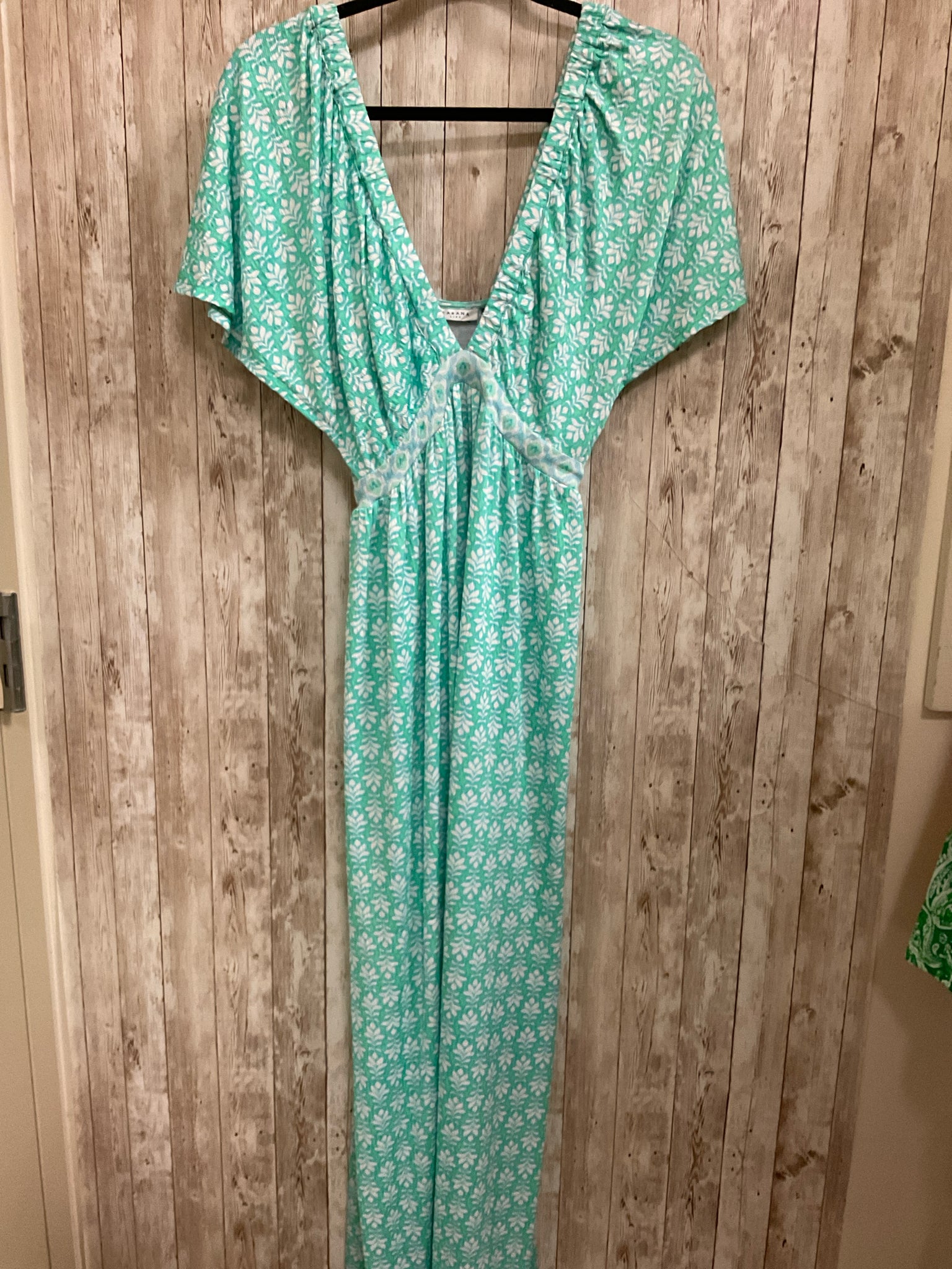Size S CABANALIFE GREEN AND WHITE FLORAL Dress