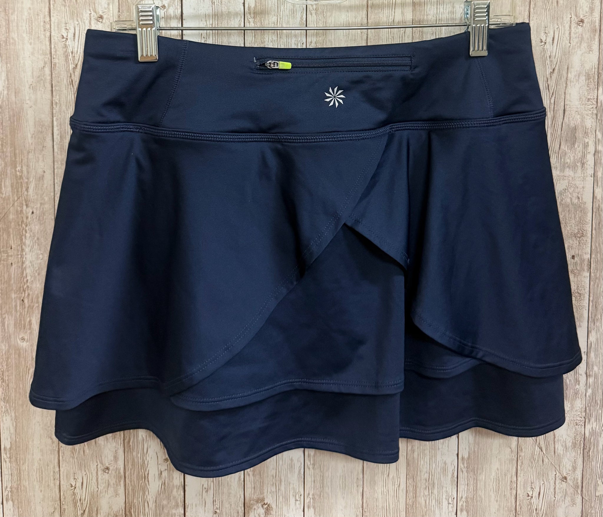 Size M ATHLETA Navy skort