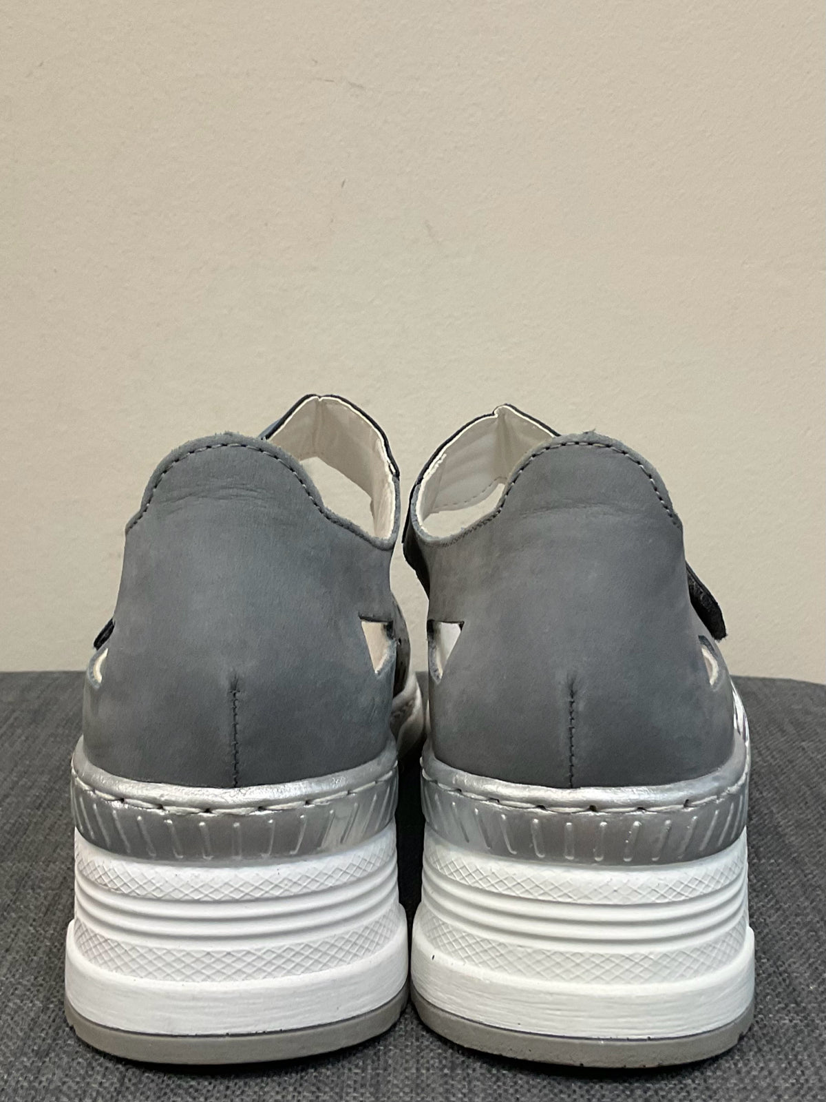 10 RIEKER GREY SHOES