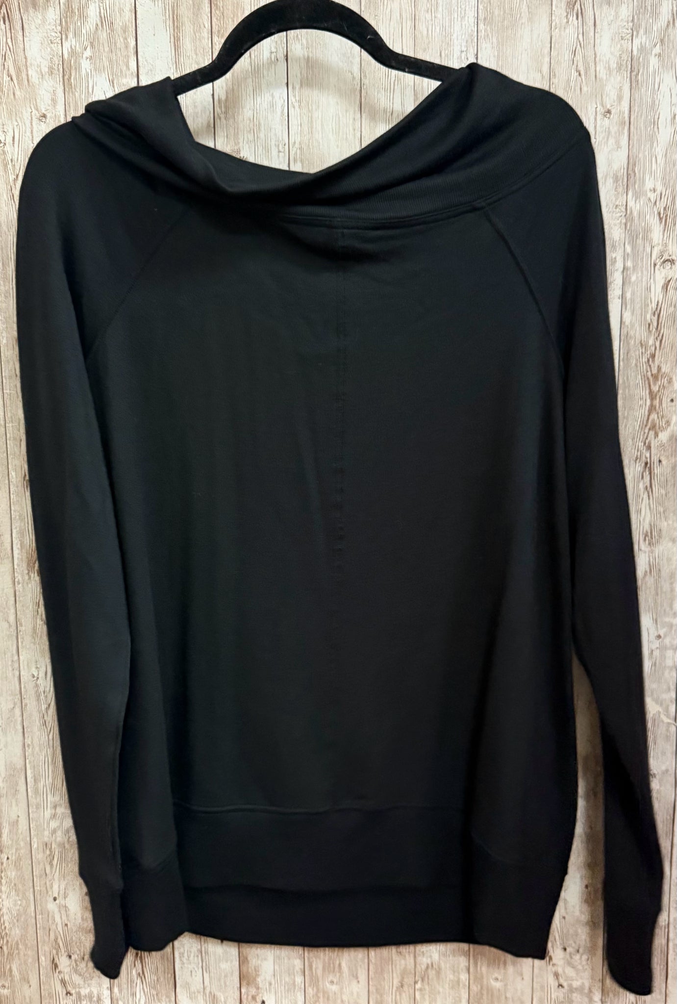 Size M ATHLETA Black Top