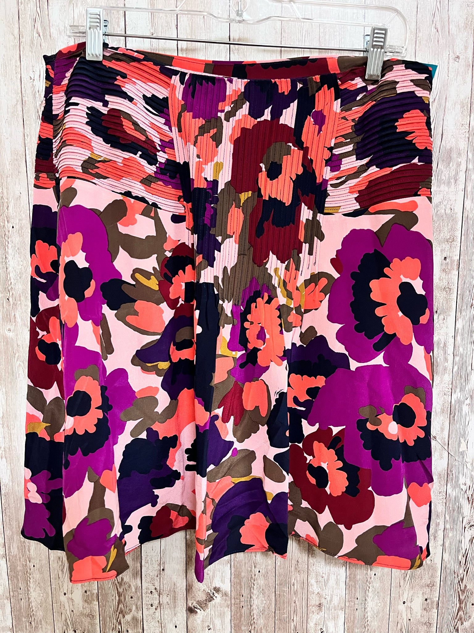 Size 8 TRINA TURK FUSCHIA FLORAL Skirt