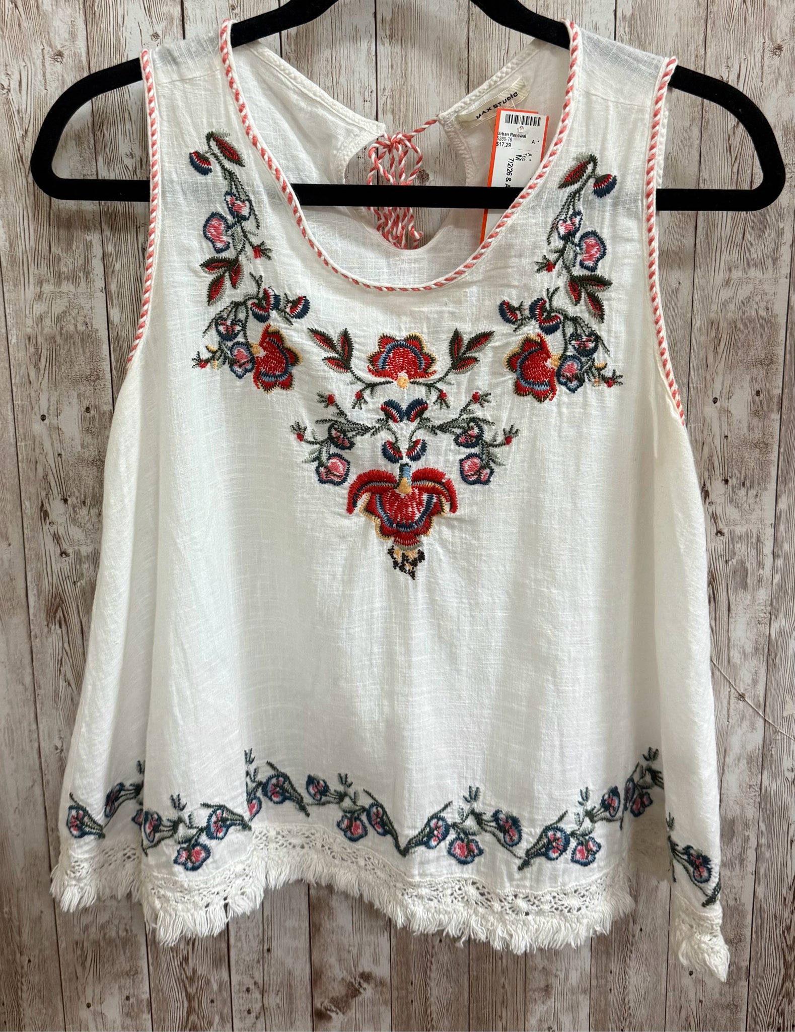 Size M MAX STUDIO WHITE FLORAL Top