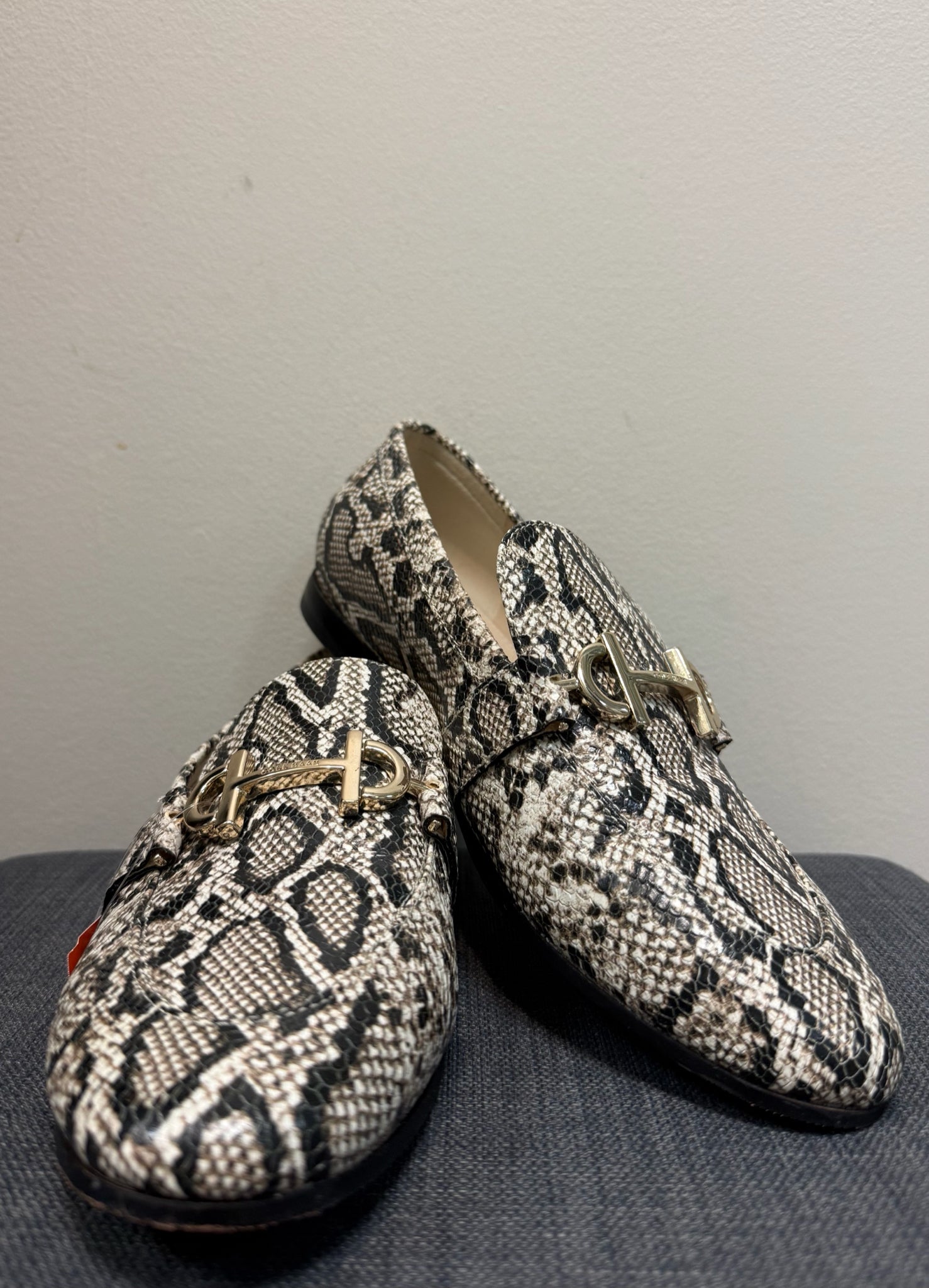 8 COLE HAAN SNAKE SHOES