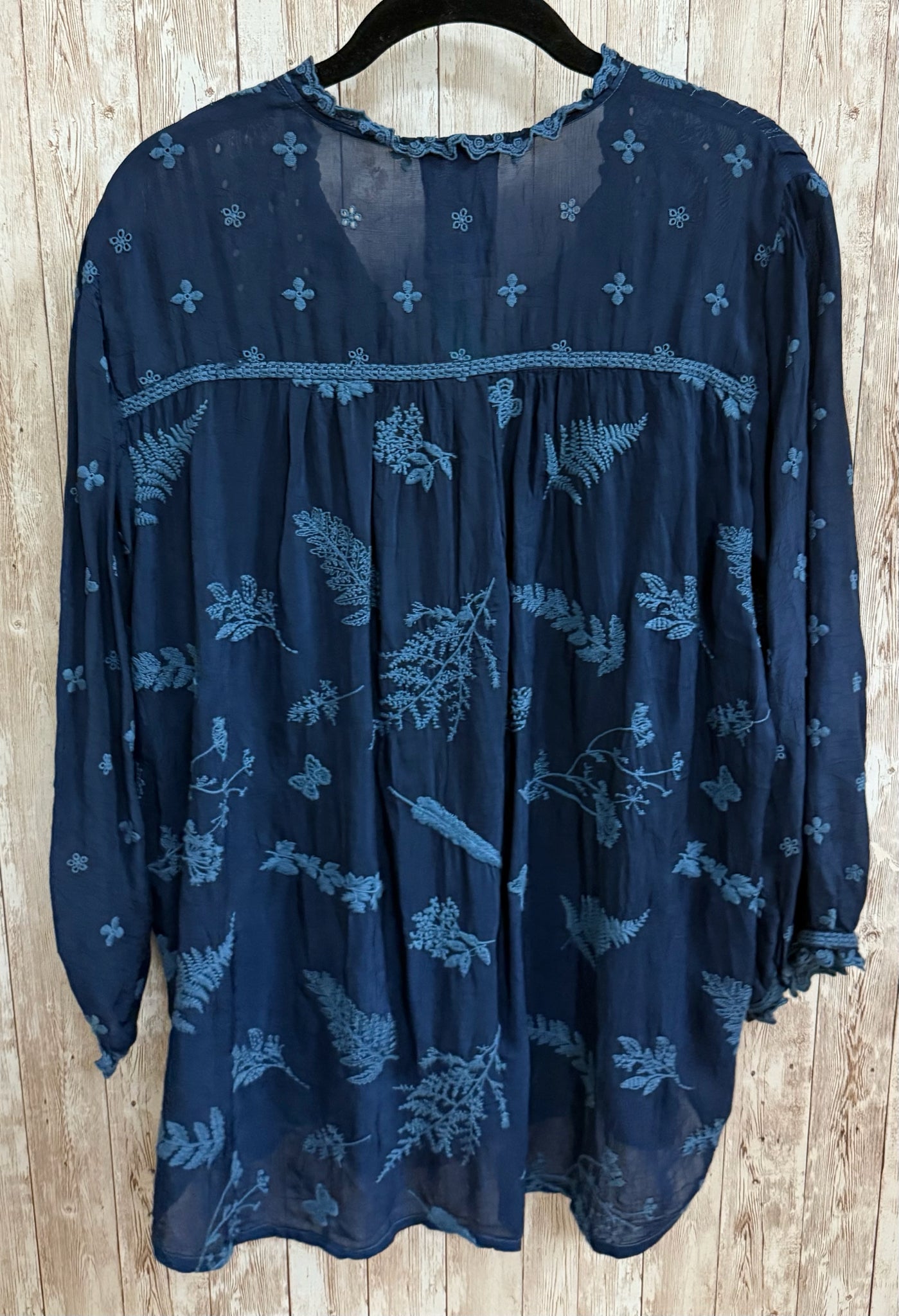 Size L JOHNNY WAS Navy Top