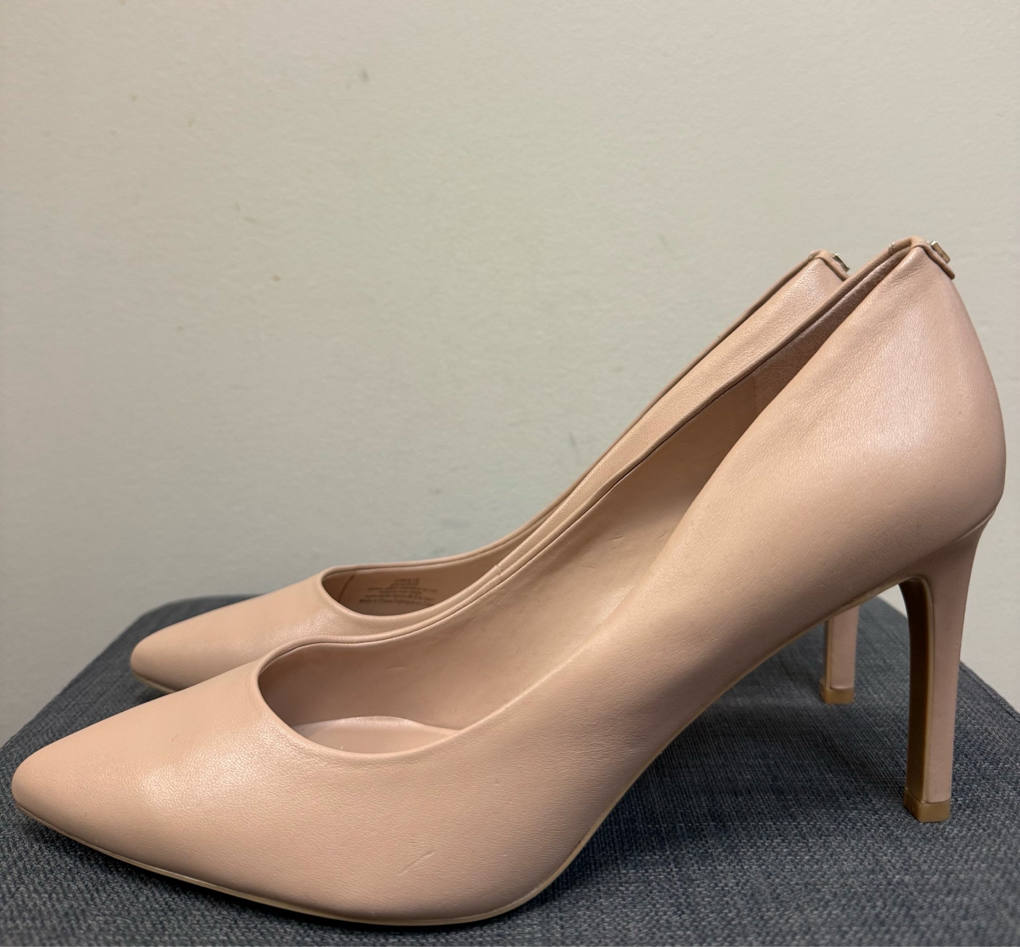 10 KARL LAGERFELD Nude SHOES