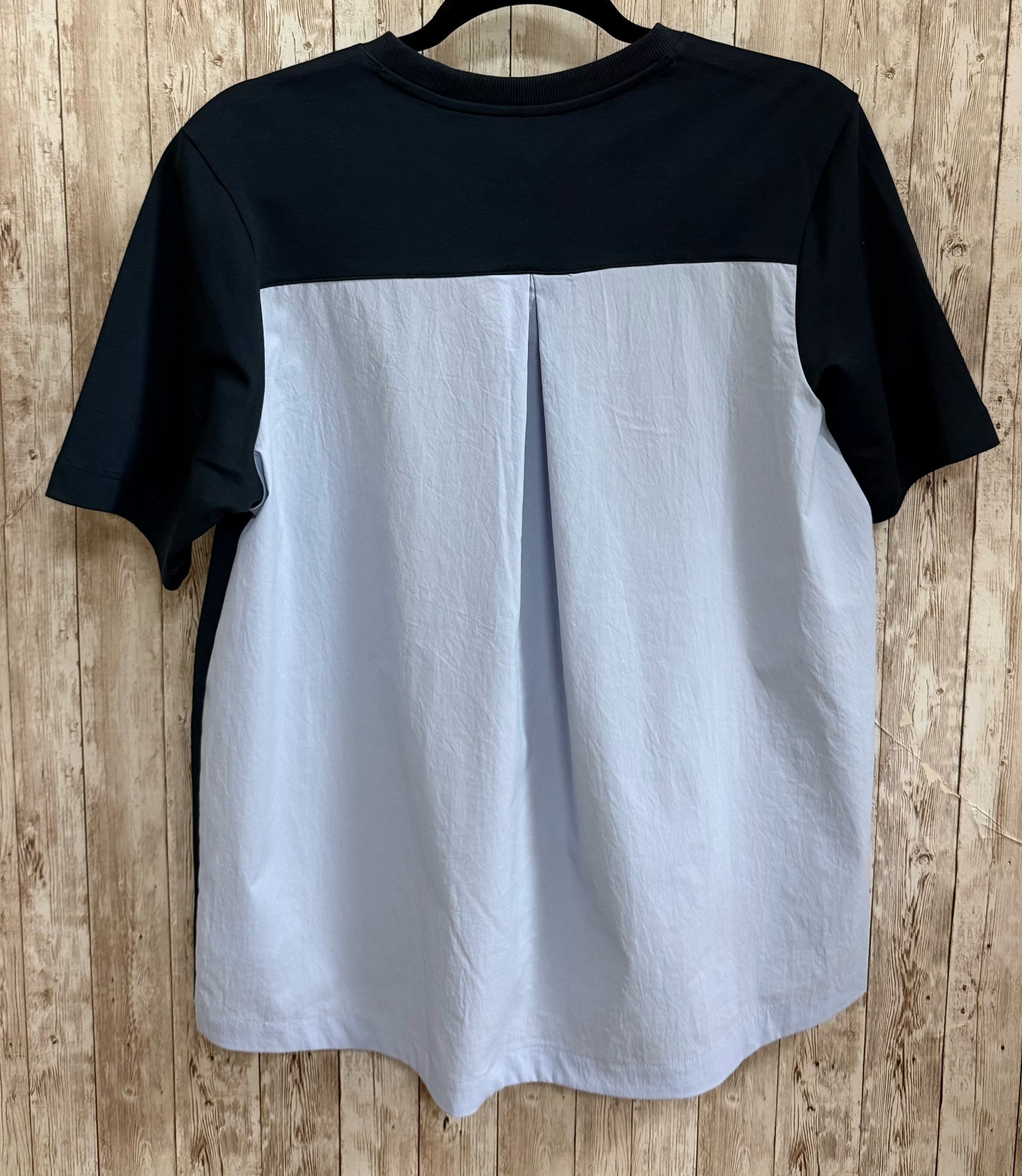 Size S ATHLETA NAVY AND LIGHT BLUE Top