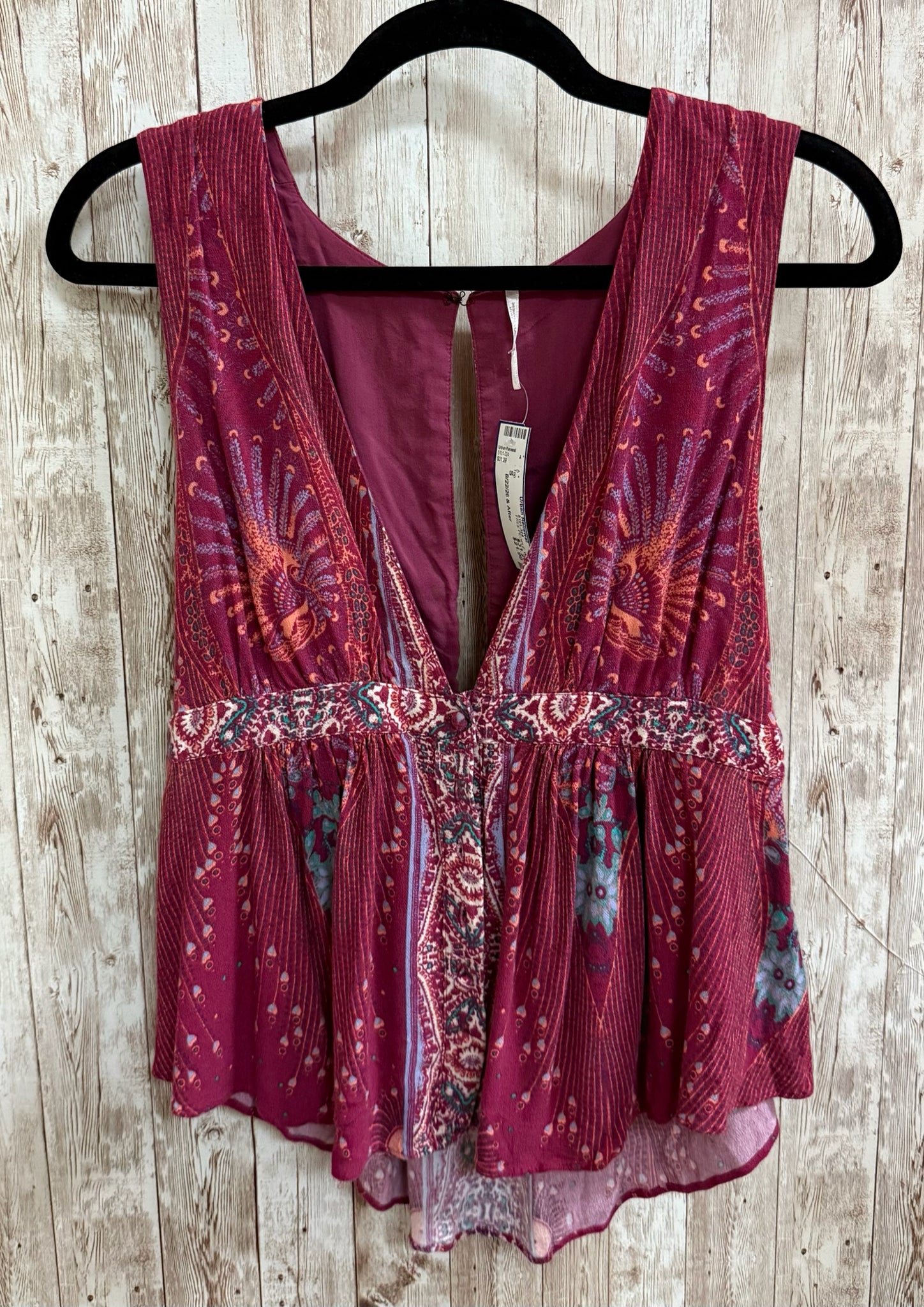 Size S FREE PEOPLE WINE PRINT Top