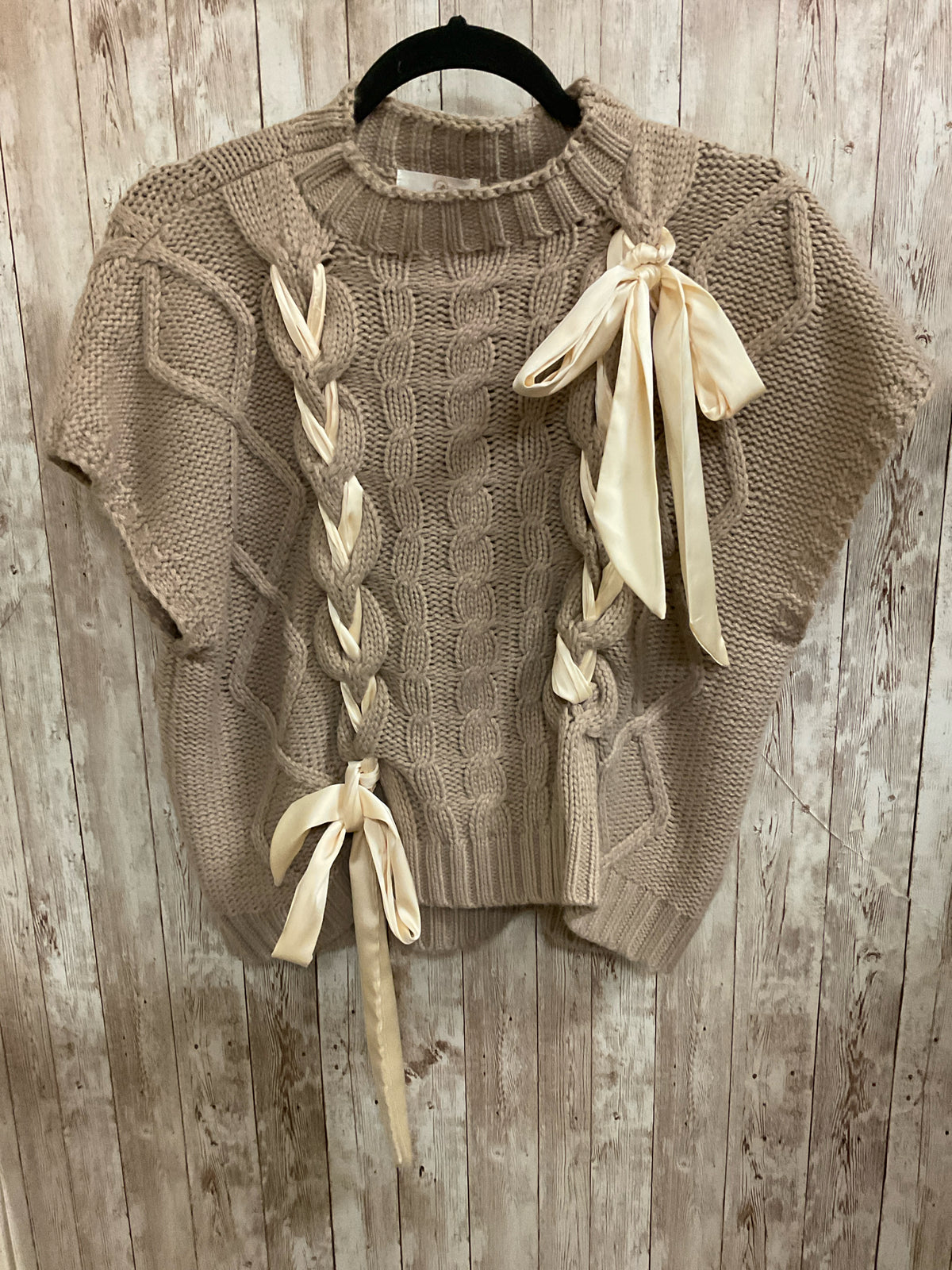 Size M SUNLAND17 Beige Sweater