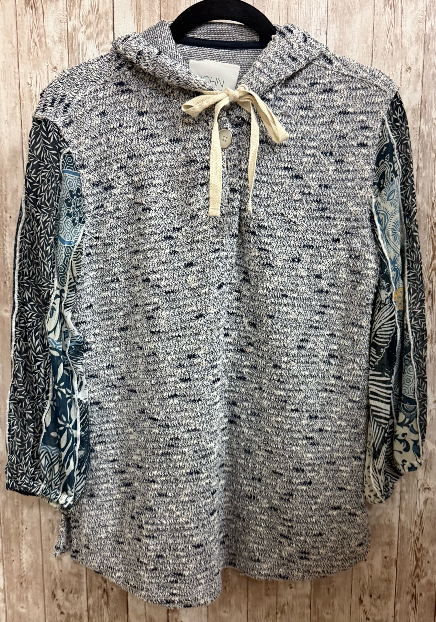 Size XS JOHN MARK BLUE MULTI Sweater