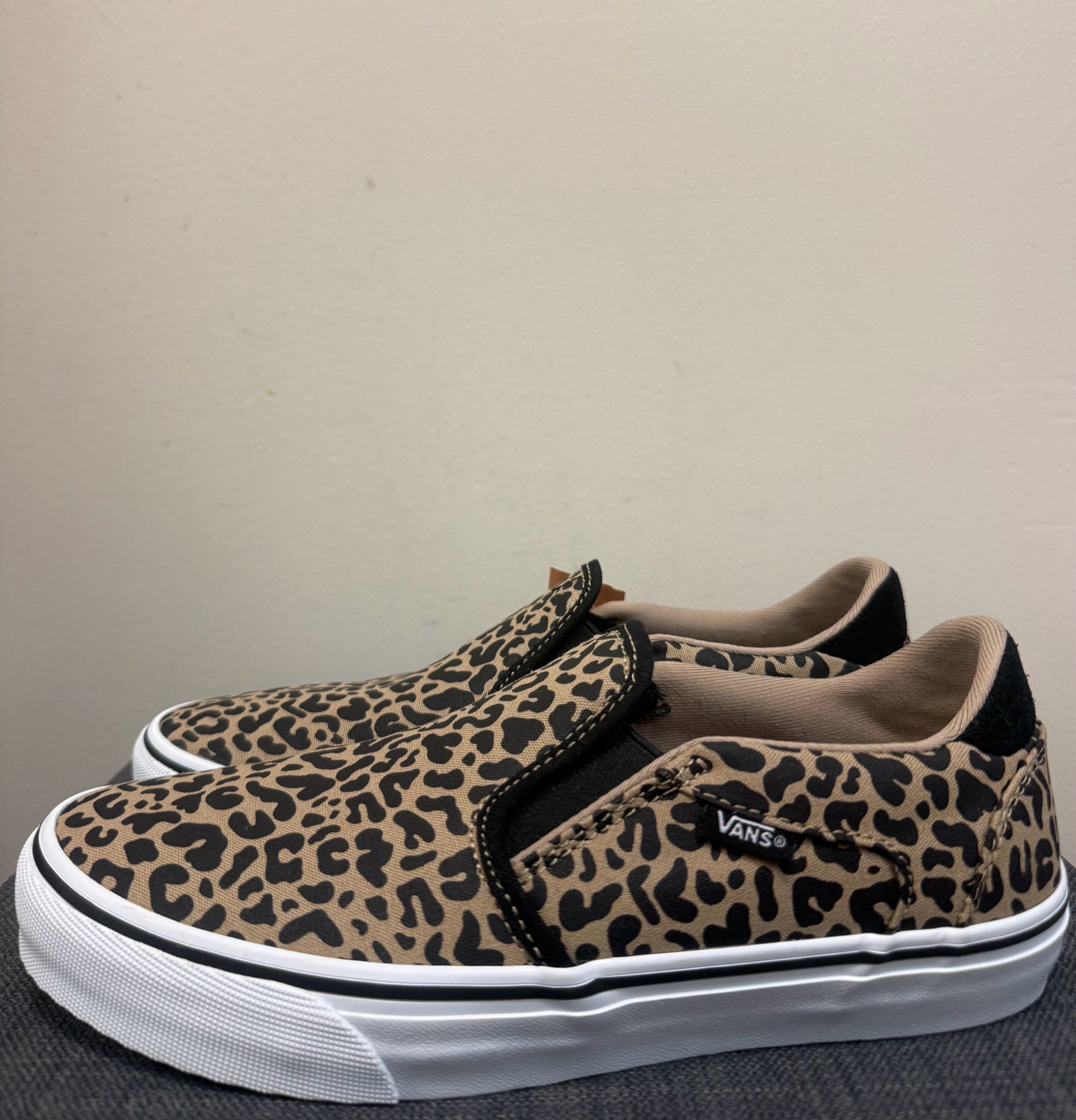 8 VANS LEOPARD SHOES